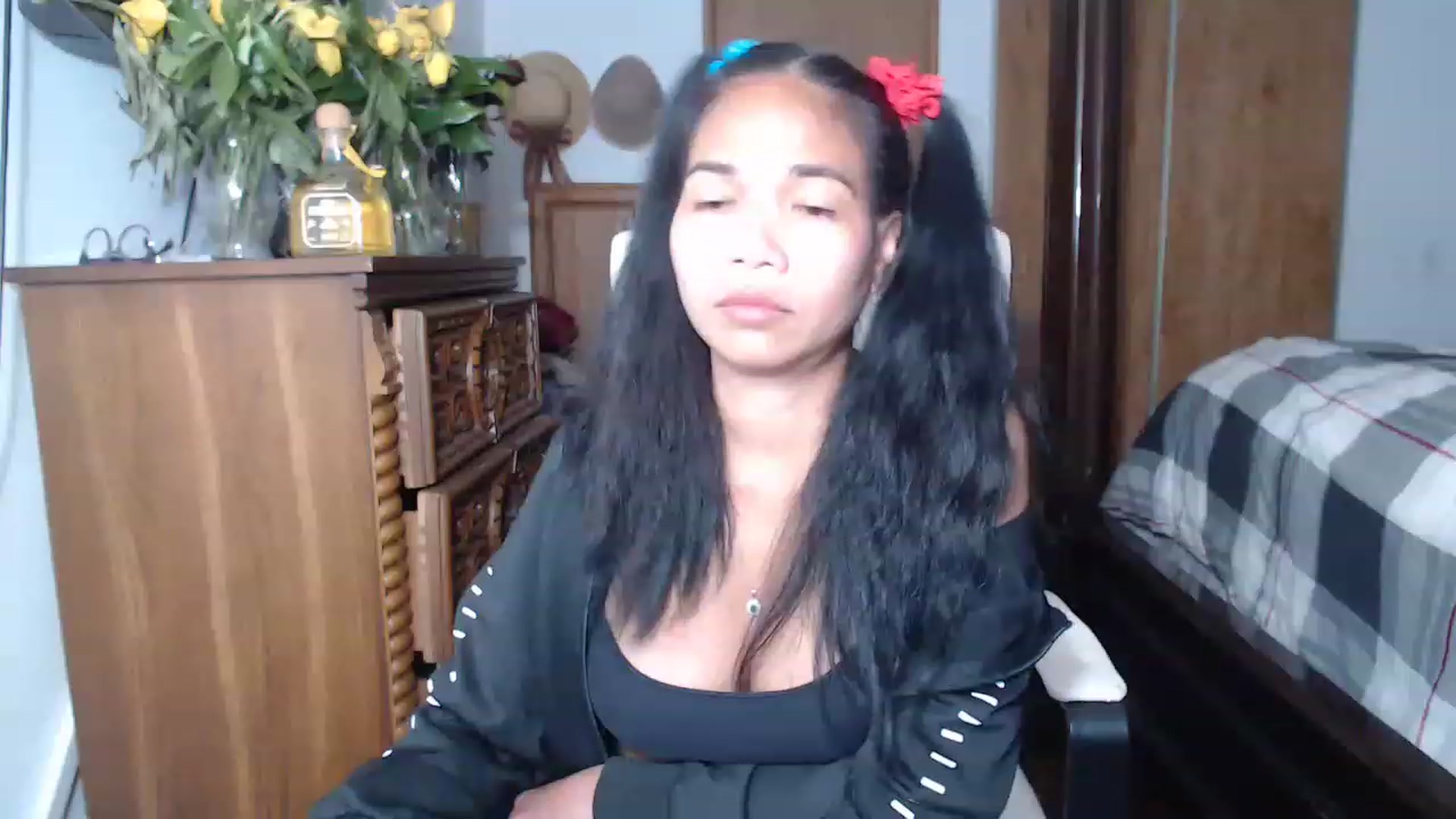 Gallery image thumbnail from Littlekai2023's myfreecams stream on, 05/23/2023, 02:48 image 4 of 20