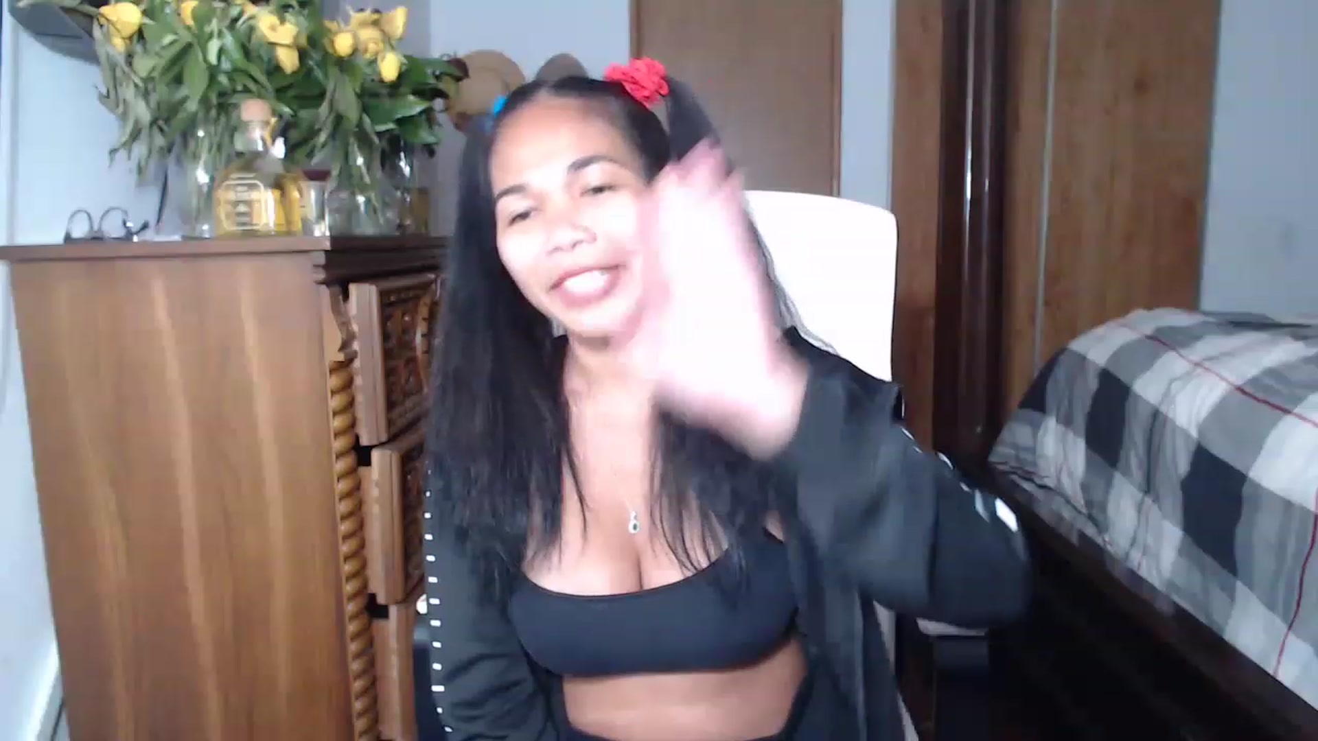 Gallery image thumbnail from Littlekai2023's myfreecams stream on, 05/23/2023, 04:29 image 5 of 20