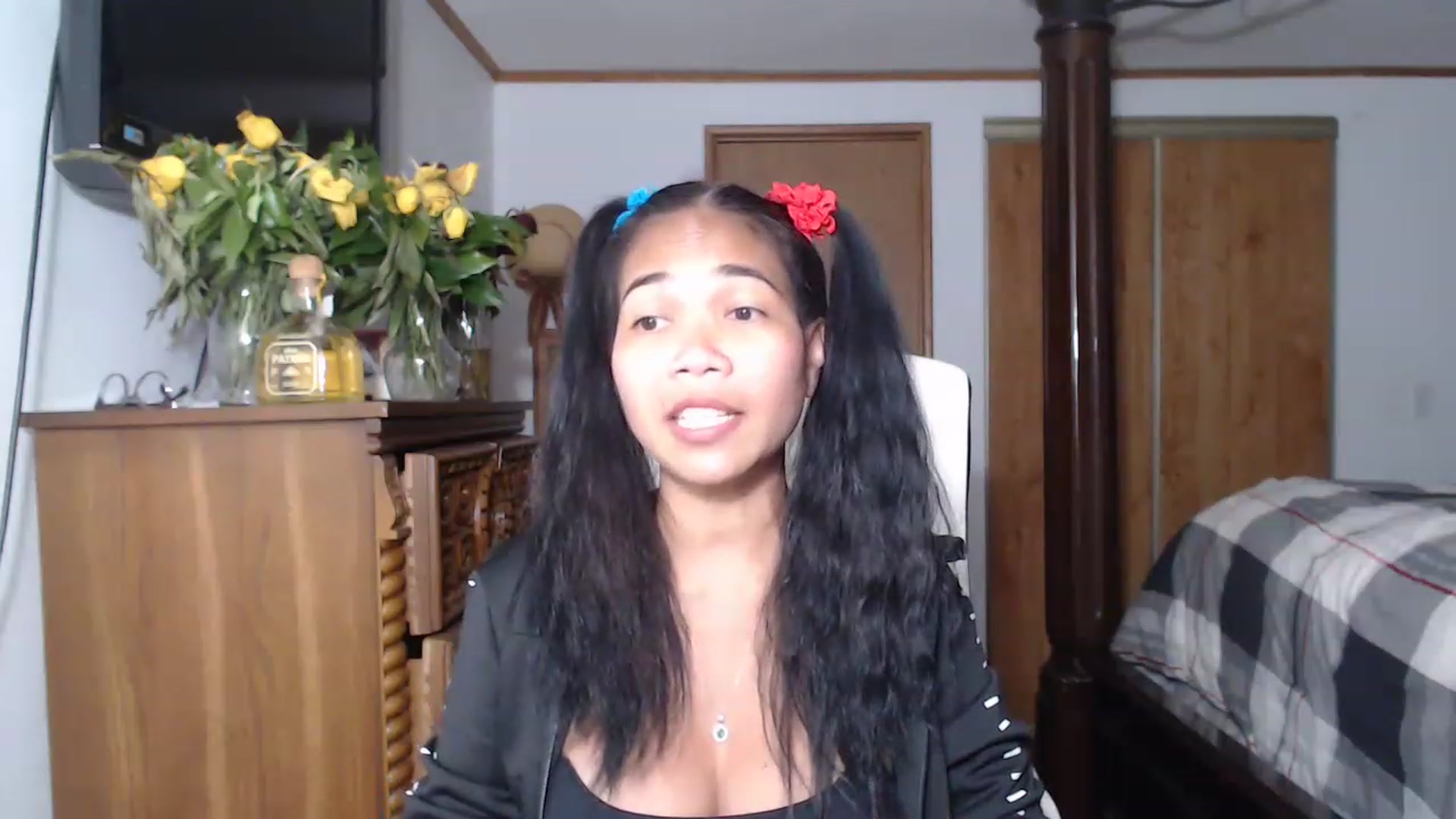 Gallery image thumbnail from Littlekai2023's myfreecams stream on, 05/23/2023, 04:29 image 19 of 20