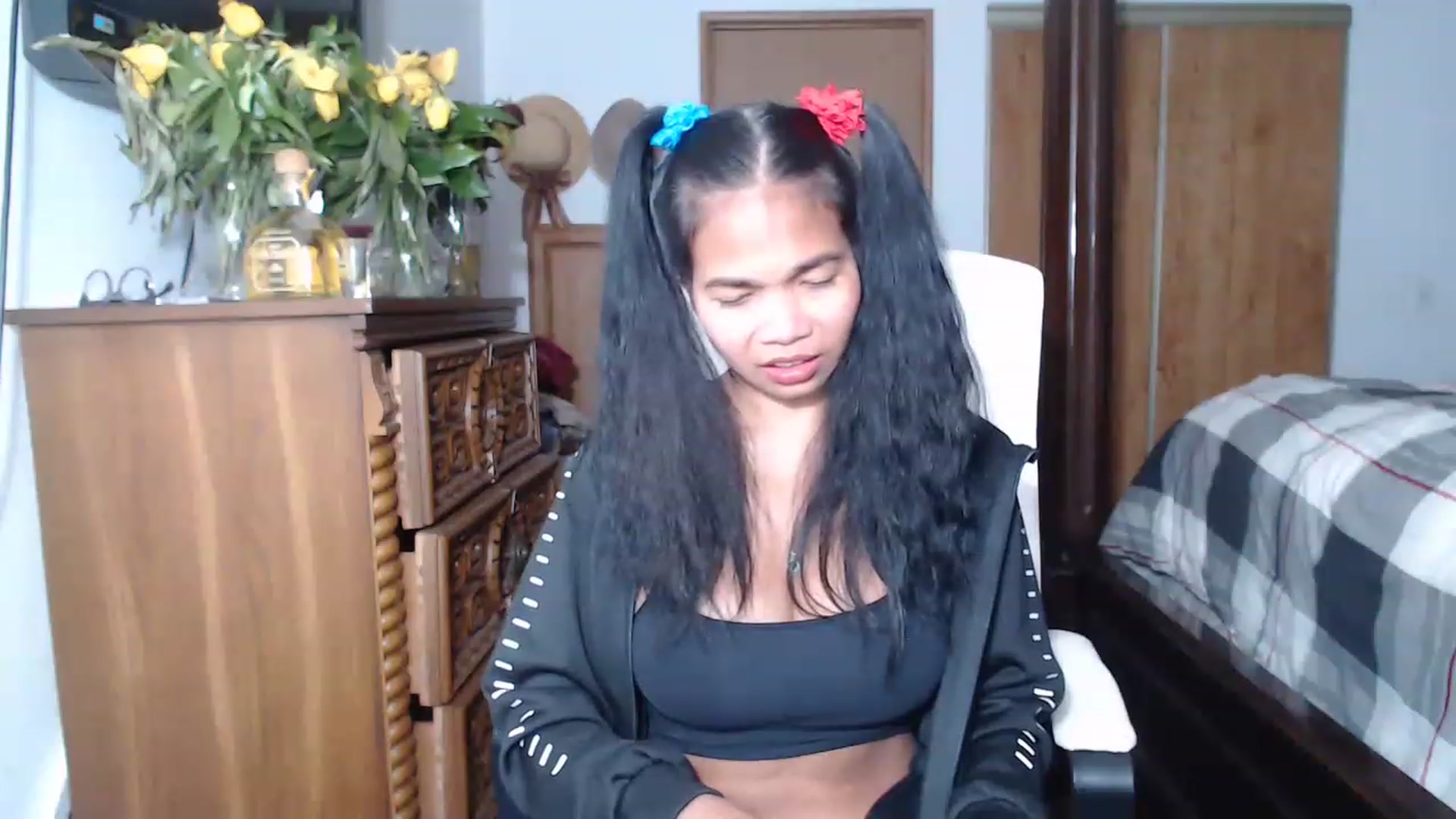 Gallery image thumbnail from Littlekai2023's myfreecams stream on, 05/23/2023, 04:29 image 8 of 20