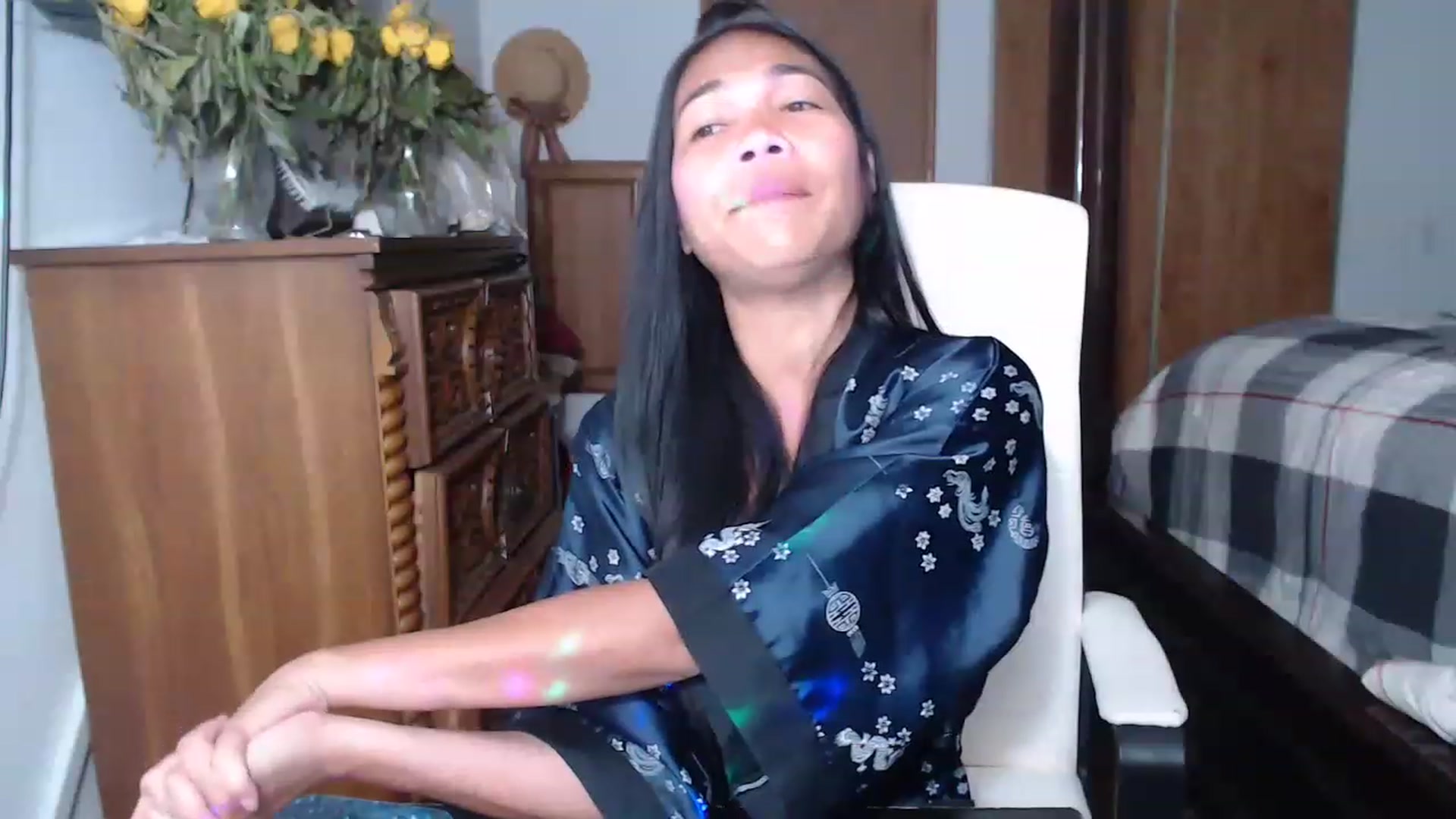 Gallery image thumbnail from Littlekai2023's myfreecams stream on, 05/26/2023, 04:15 image 18 of 20