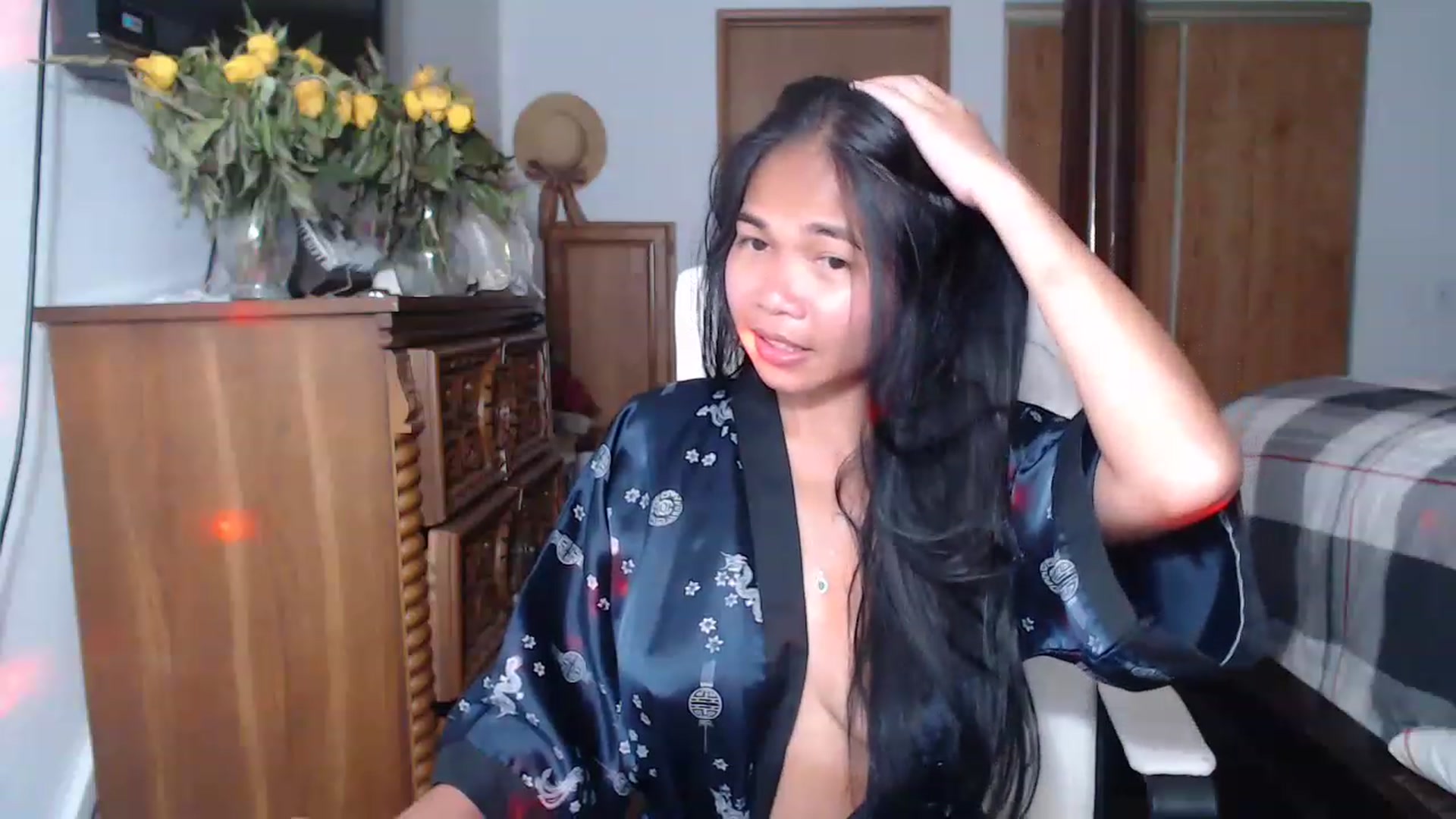 Gallery image thumbnail from Littlekai2023's myfreecams stream on, 05/26/2023, 04:18 image 7 of 20