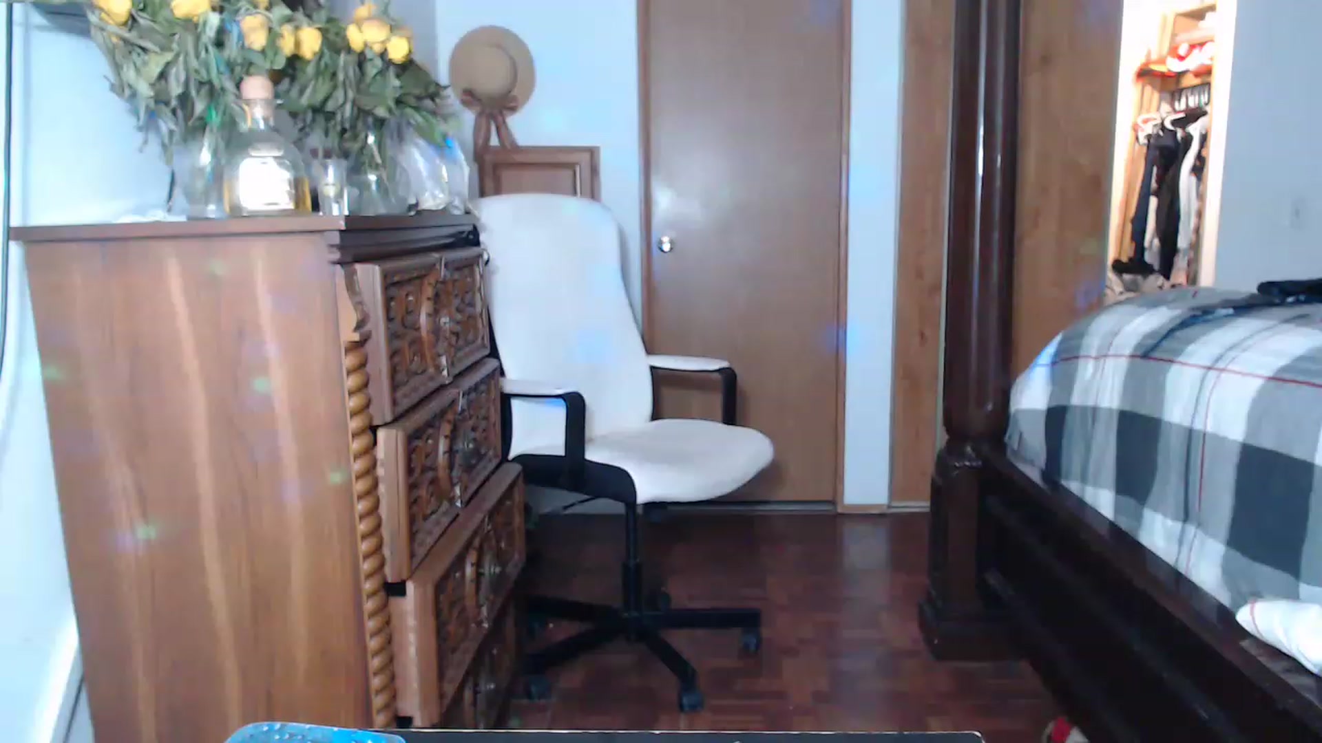 Gallery image thumbnail from Littlekai2023's myfreecams stream on, 05/26/2023, 04:18 image 14 of 20