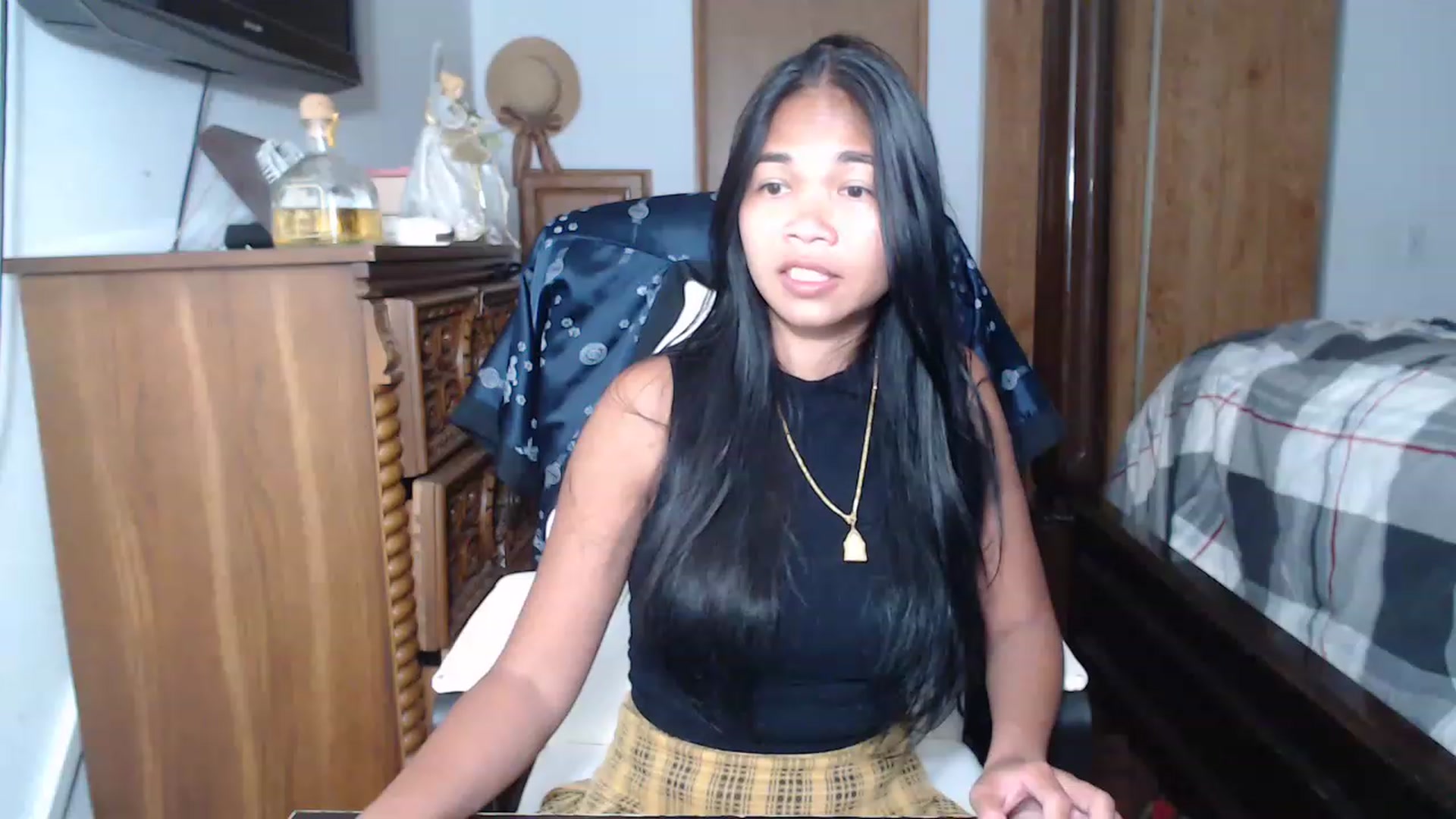 Gallery image thumbnail from Littlekai2023's myfreecams stream on, 05/27/2023, 24:42 image 3 of 20