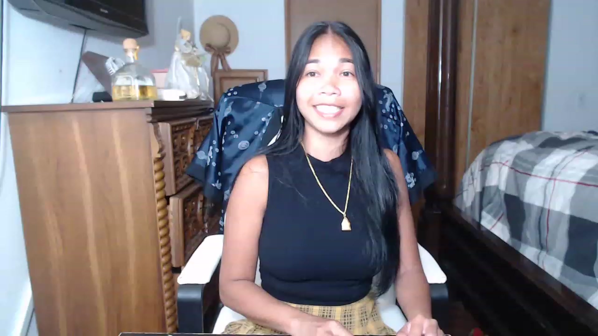 Gallery image thumbnail from Littlekai2023's myfreecams stream on, 05/27/2023, 24:42 image 6 of 20