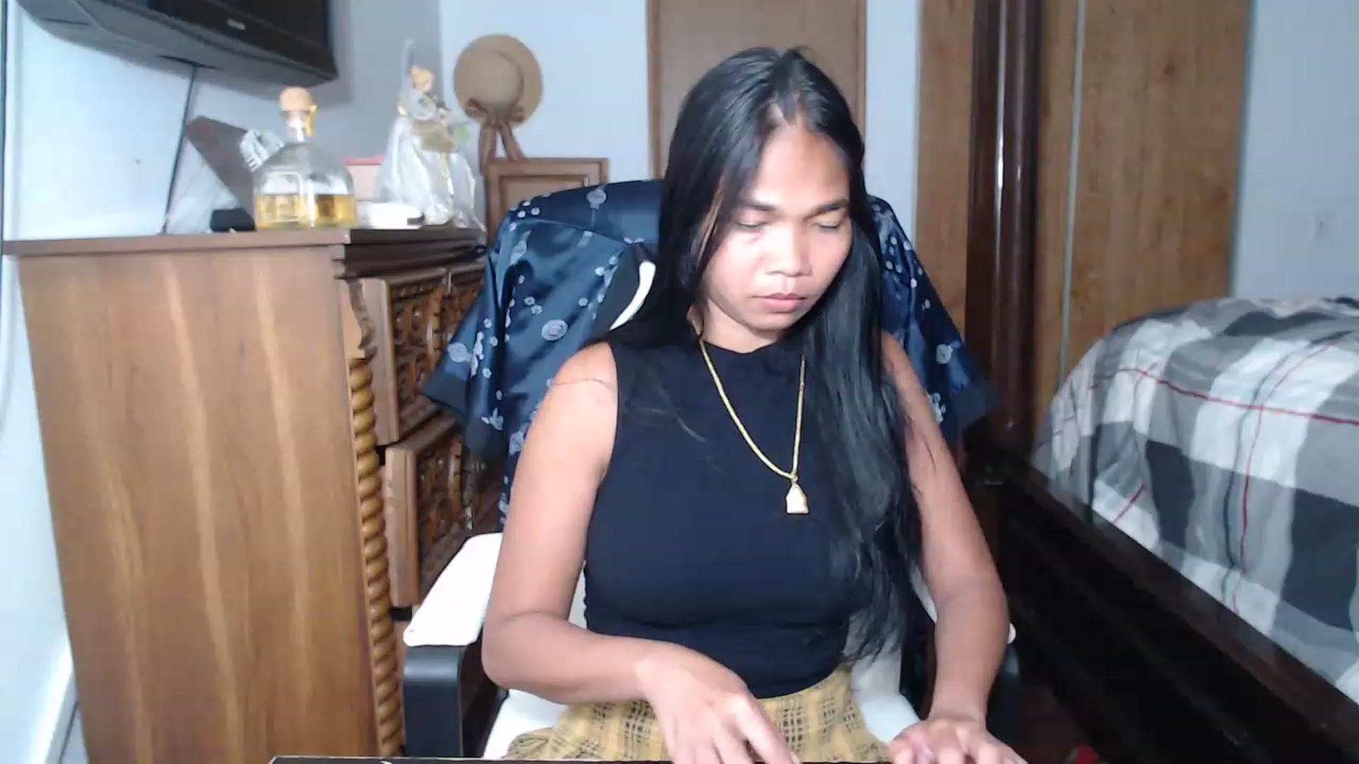 Gallery image thumbnail from Littlekai2023's myfreecams stream on, 05/27/2023, 24:42 image 5 of 20