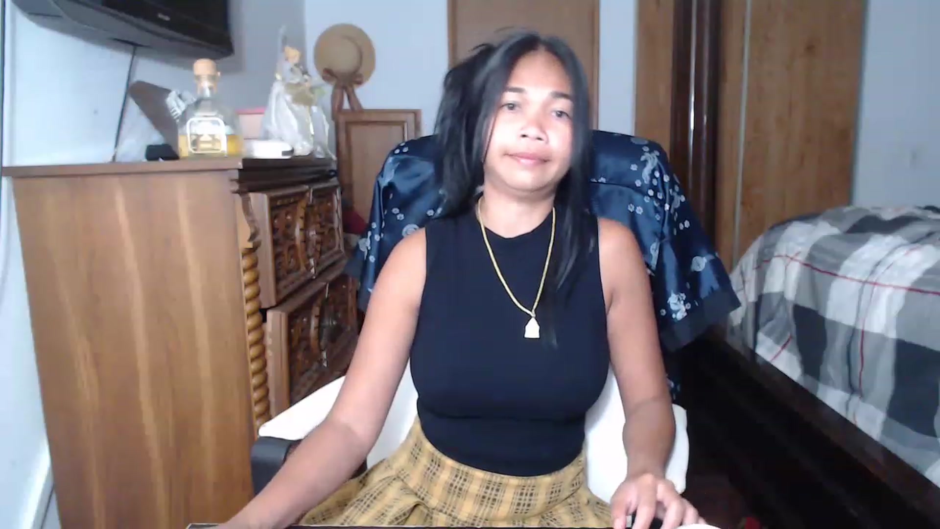 Gallery image thumbnail from Littlekai2023's myfreecams stream on, 05/27/2023, 24:42 image 18 of 20