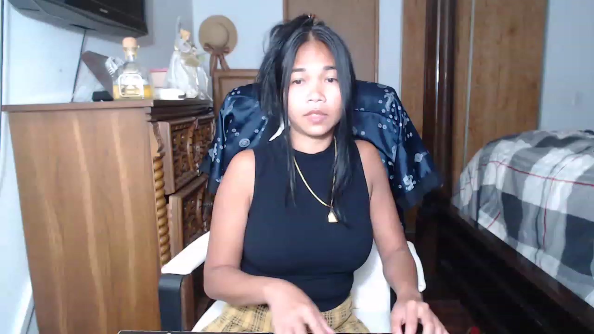 Gallery image thumbnail from Littlekai2023's myfreecams stream on, 05/27/2023, 03:31 image 1 of 20