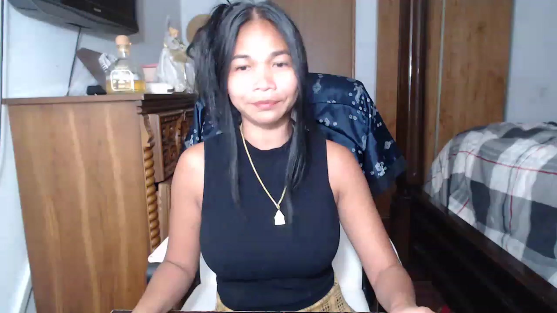 Gallery image thumbnail from Littlekai2023's myfreecams stream on, 05/27/2023, 03:31 image 5 of 20