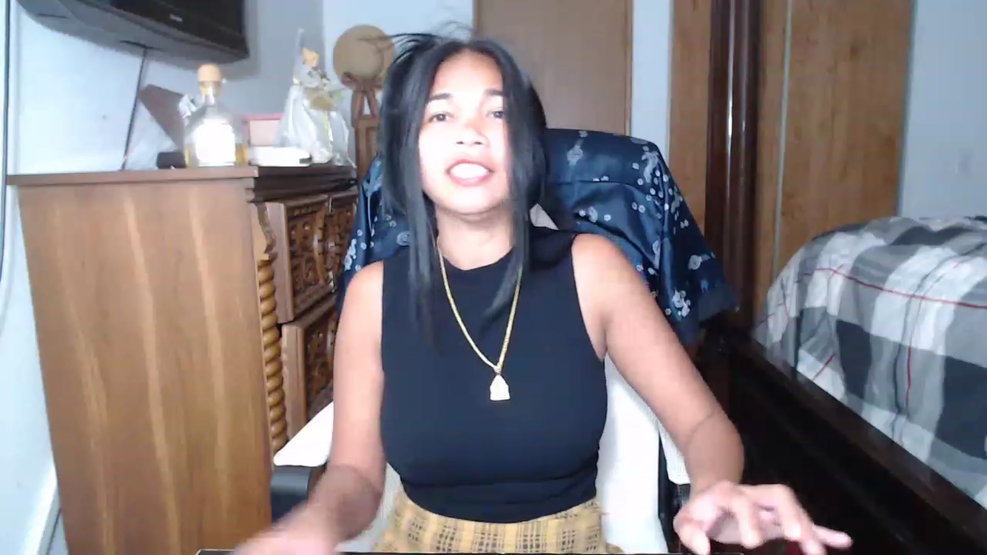 Gallery image thumbnail from Littlekai2023's myfreecams stream on, 05/27/2023, 03:31 image 12 of 20