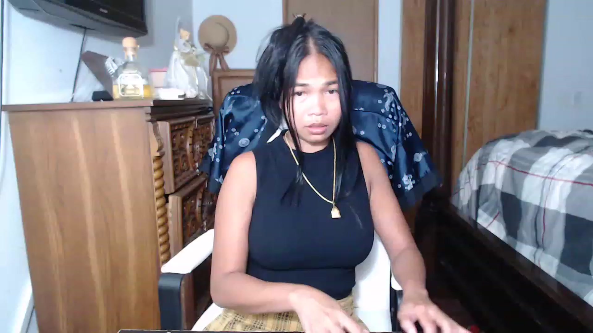 Gallery image thumbnail from Littlekai2023's myfreecams stream on, 05/27/2023, 03:31 image 2 of 20