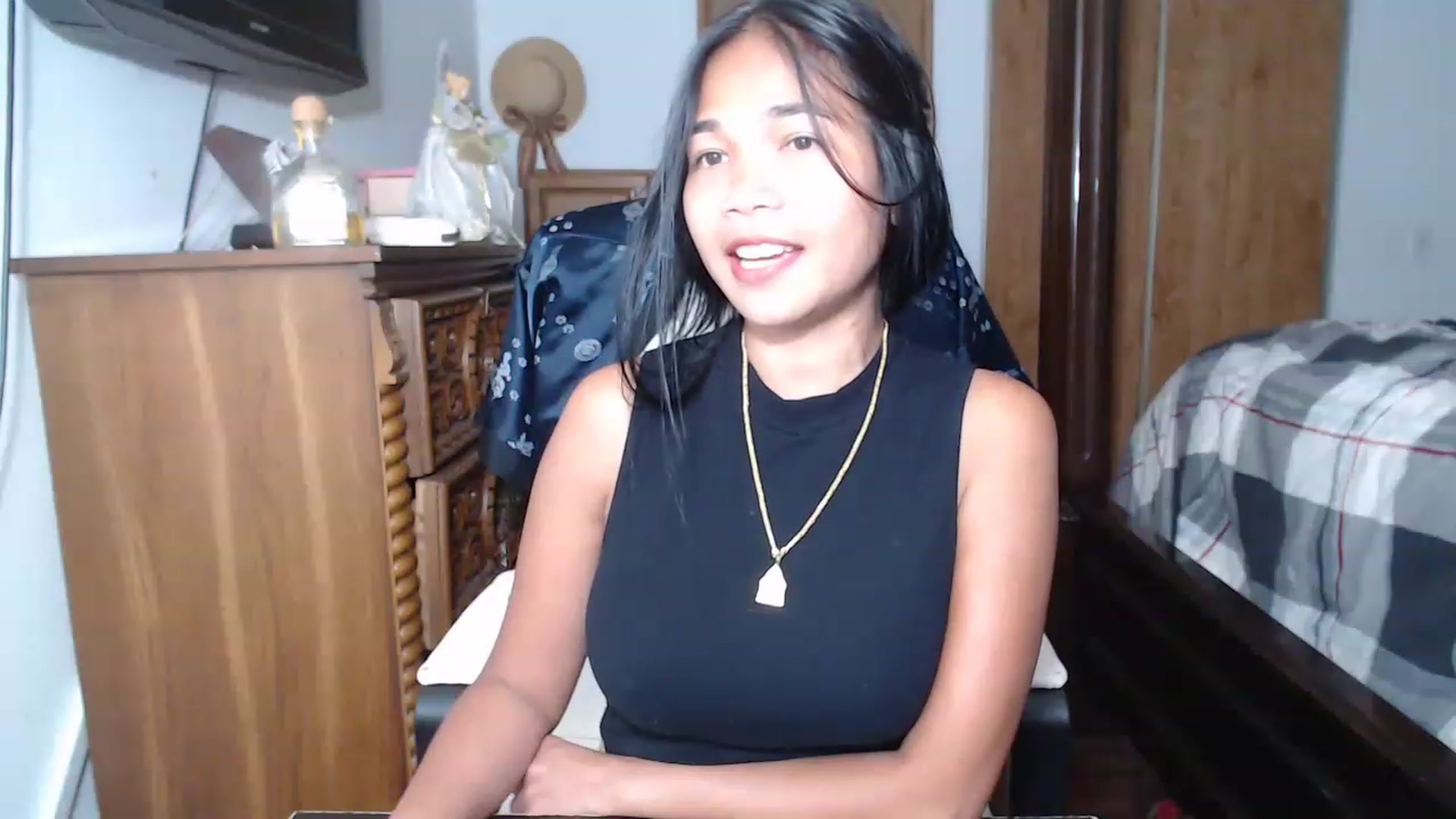 Gallery image thumbnail from Littlekai2023's myfreecams stream on, 05/27/2023, 03:31 image 11 of 20