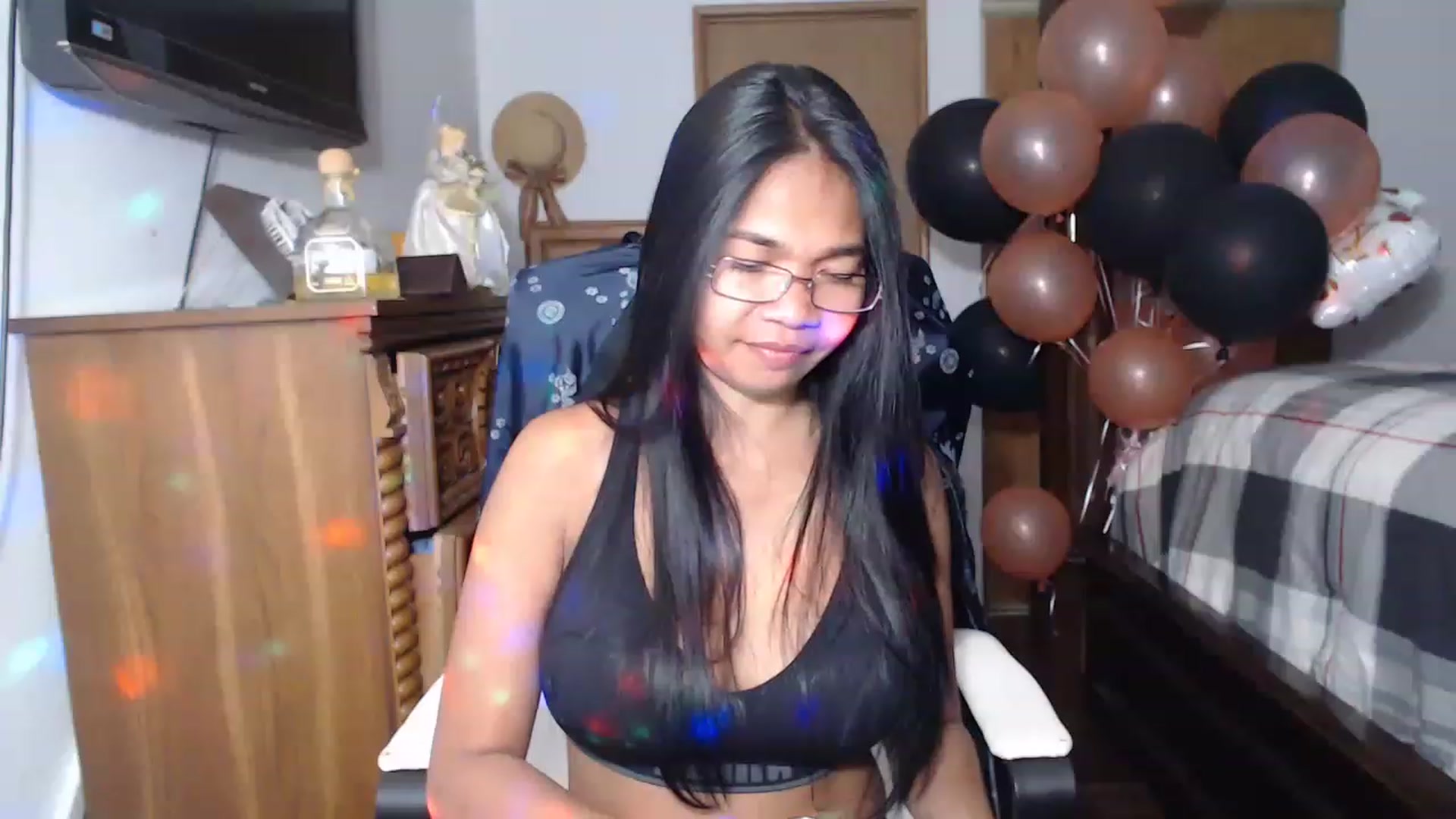 Gallery image thumbnail from Littlekai2023's myfreecams stream on, 05/28/2023, 08:26 image 11 of 20