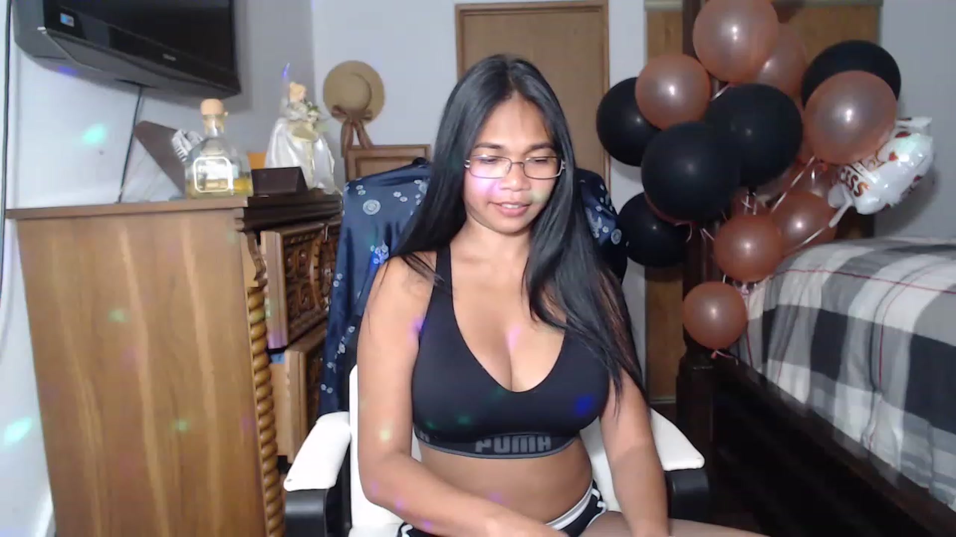 Gallery image thumbnail from Littlekai2023's myfreecams stream on, 05/28/2023, 08:26 image 8 of 20
