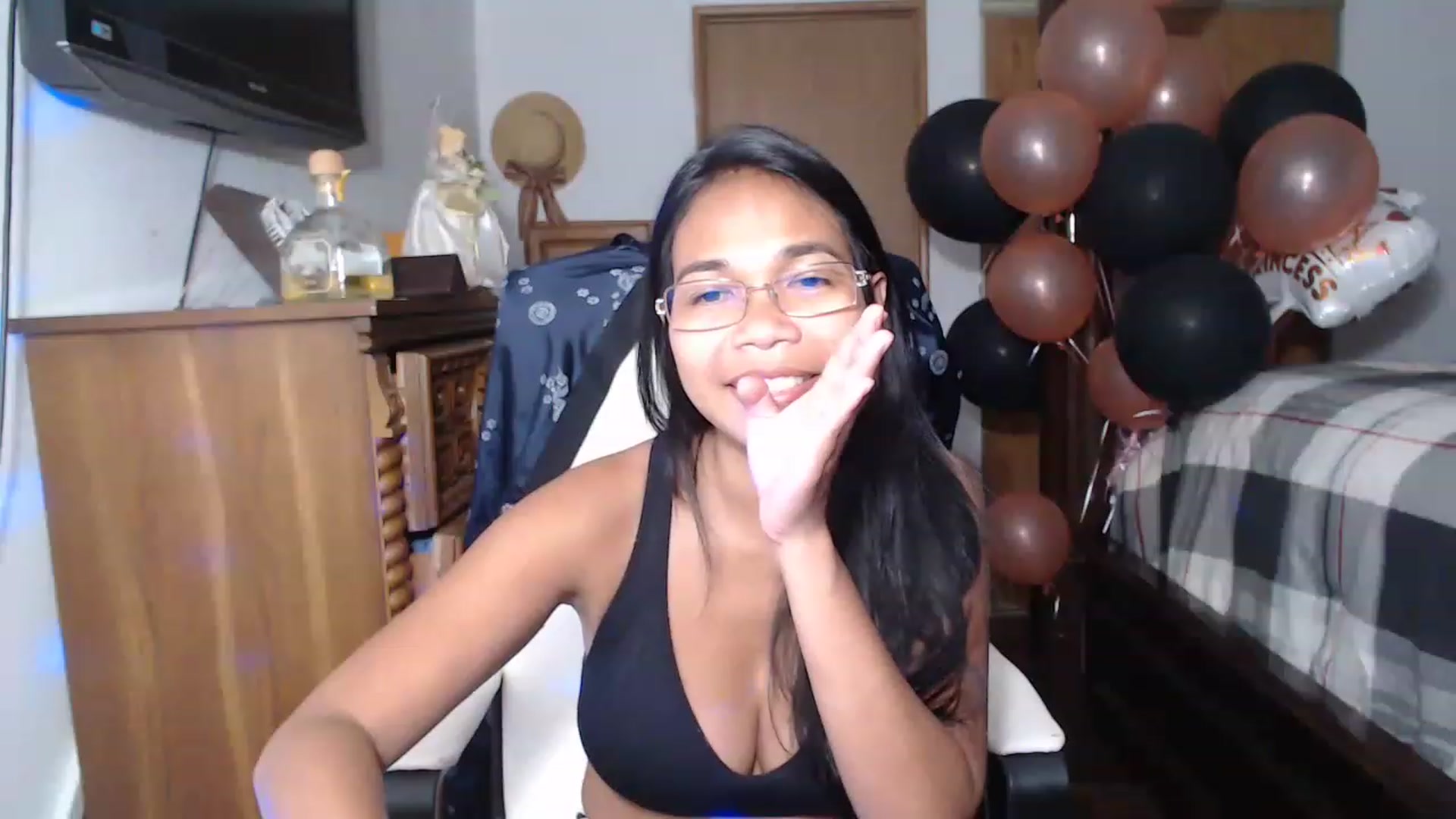 Gallery image thumbnail from Littlekai2023's myfreecams stream on, 05/28/2023, 08:26 image 13 of 20