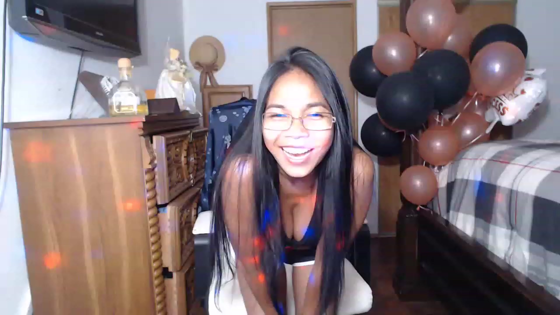 Gallery image thumbnail from Littlekai2023's myfreecams stream on, 05/28/2023, 08:26 image 9 of 20