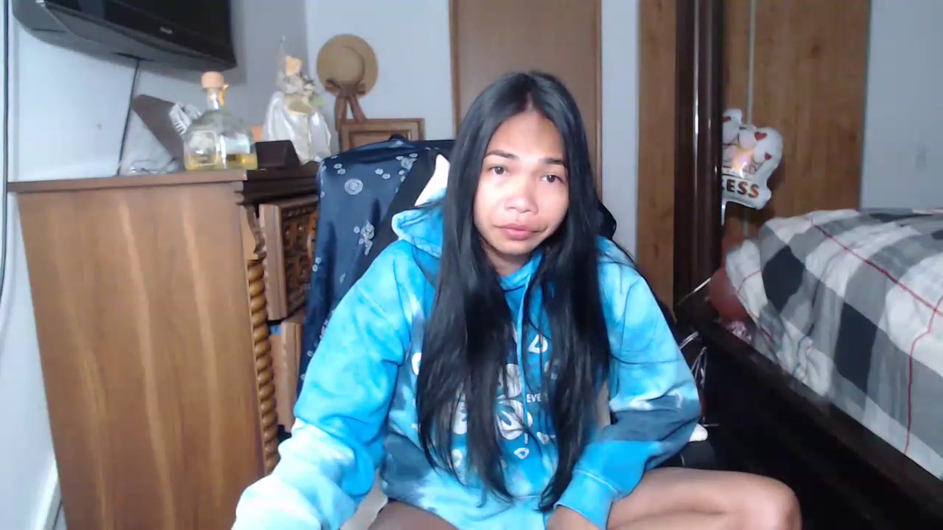 Gallery image thumbnail from Littlekai2023's myfreecams stream on, 05/29/2023, 01:27 image 7 of 20