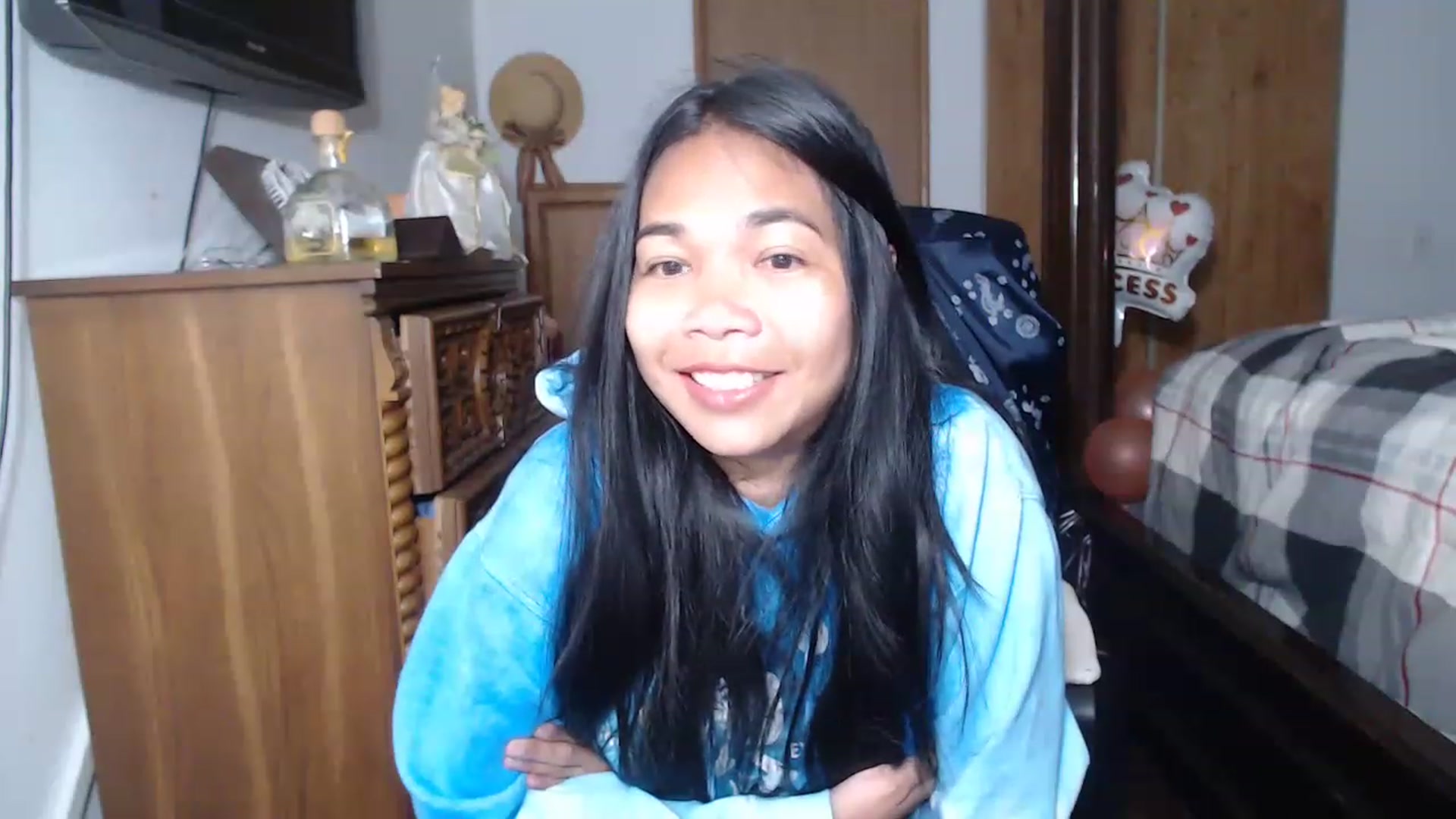 Gallery image thumbnail from Littlekai2023's myfreecams stream on, 05/29/2023, 01:27 image 10 of 20
