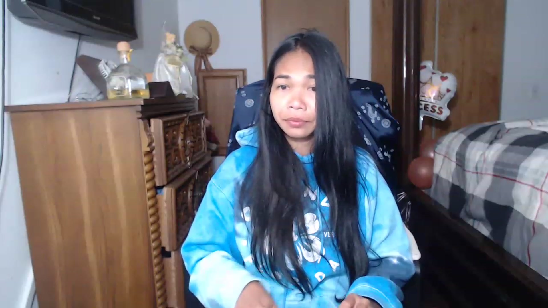 Gallery image thumbnail from Littlekai2023's myfreecams stream on, 05/29/2023, 01:27 image 9 of 20