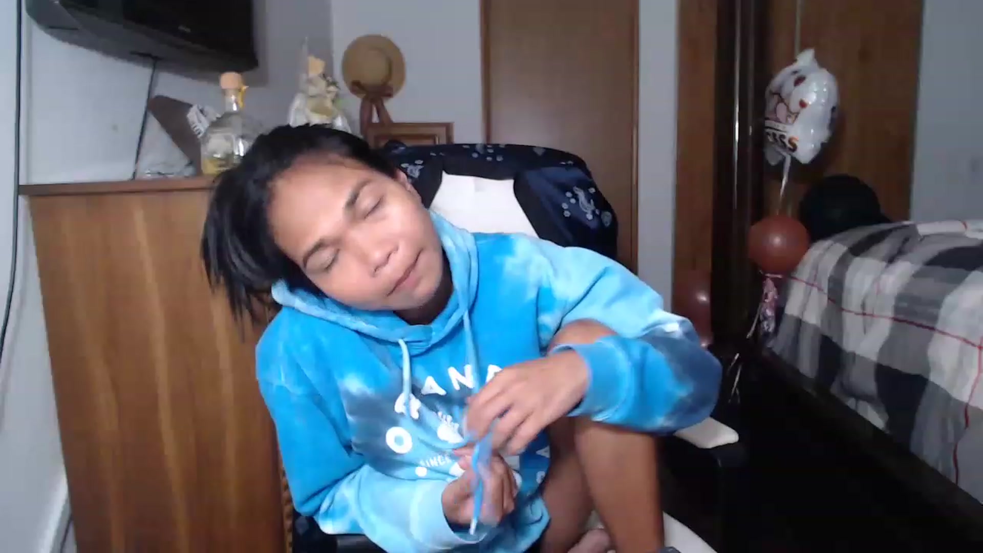 Gallery image thumbnail from Littlekai2023's myfreecams stream on, 05/29/2023, 02:08 image 7 of 20