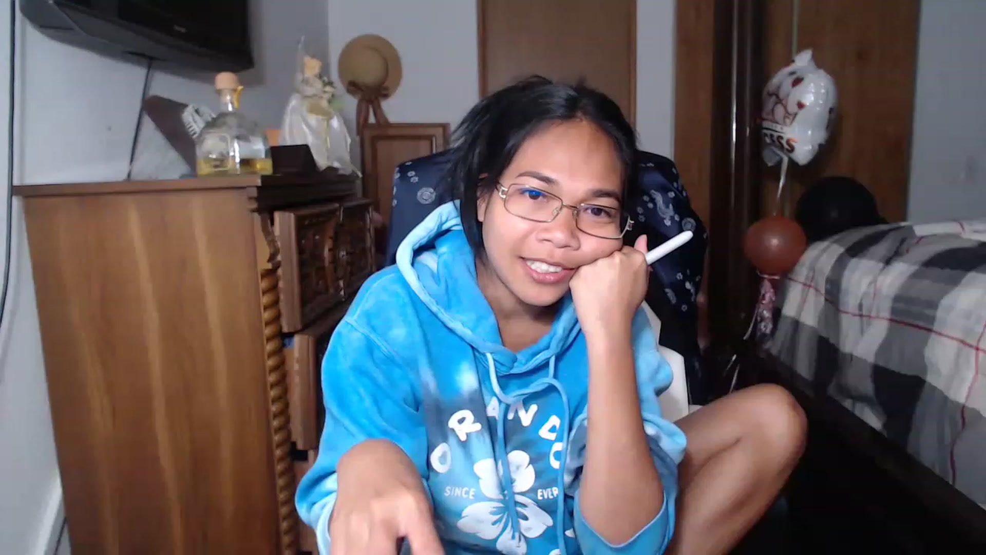 Gallery image thumbnail from Littlekai2023's myfreecams stream on, 05/29/2023, 02:08 image 12 of 20
