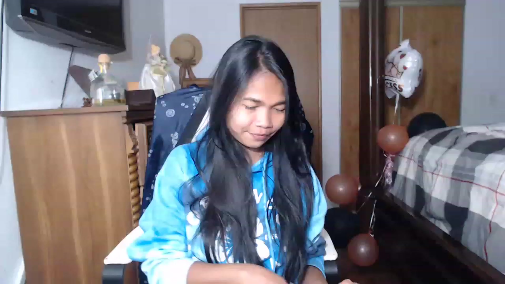 Gallery image thumbnail from Littlekai2023's myfreecams stream on, 05/29/2023, 06:04 image 4 of 20