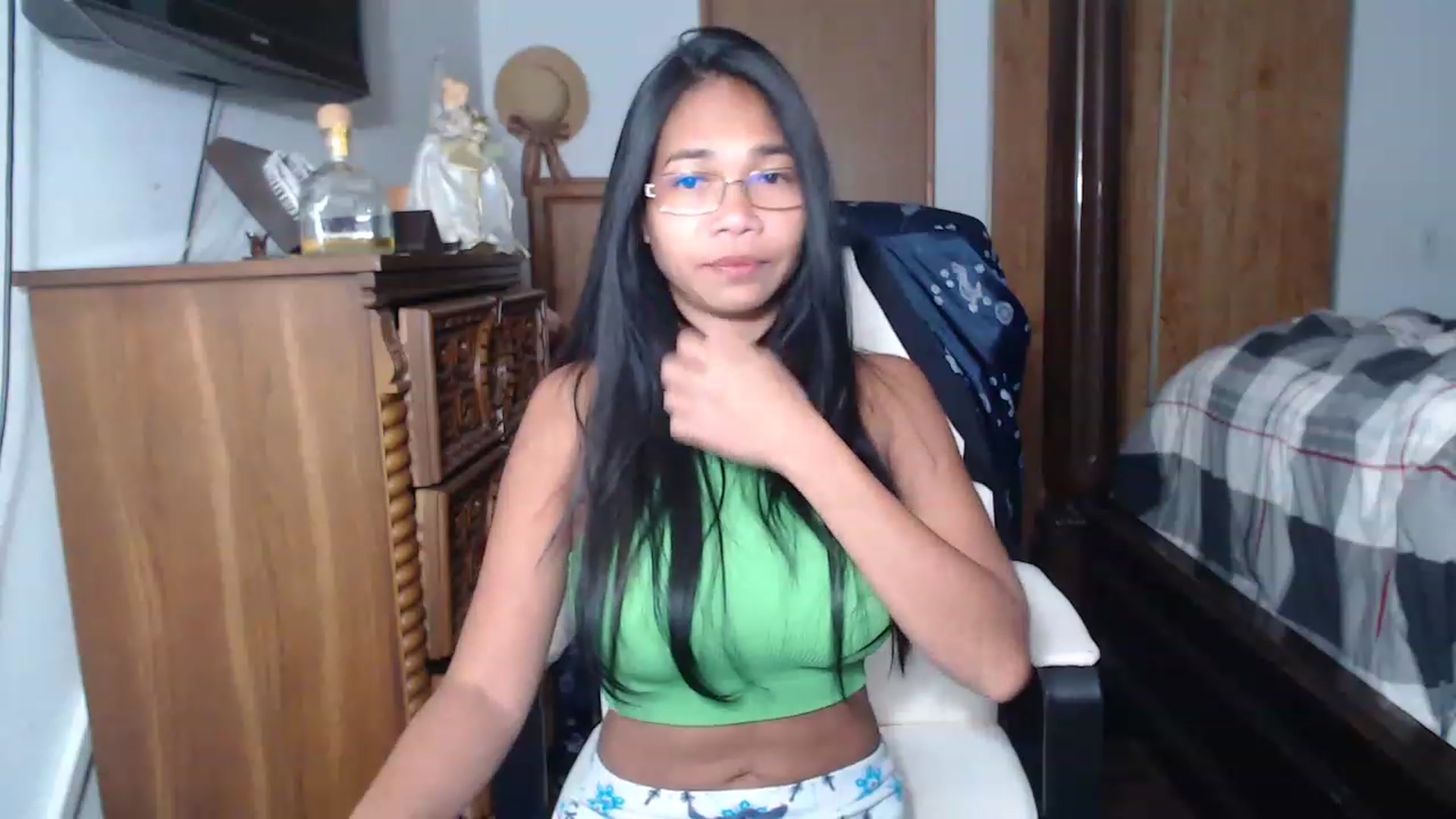Gallery image thumbnail from Littlekai2023's myfreecams stream on, 05/29/2023, 18:50 image 9 of 20