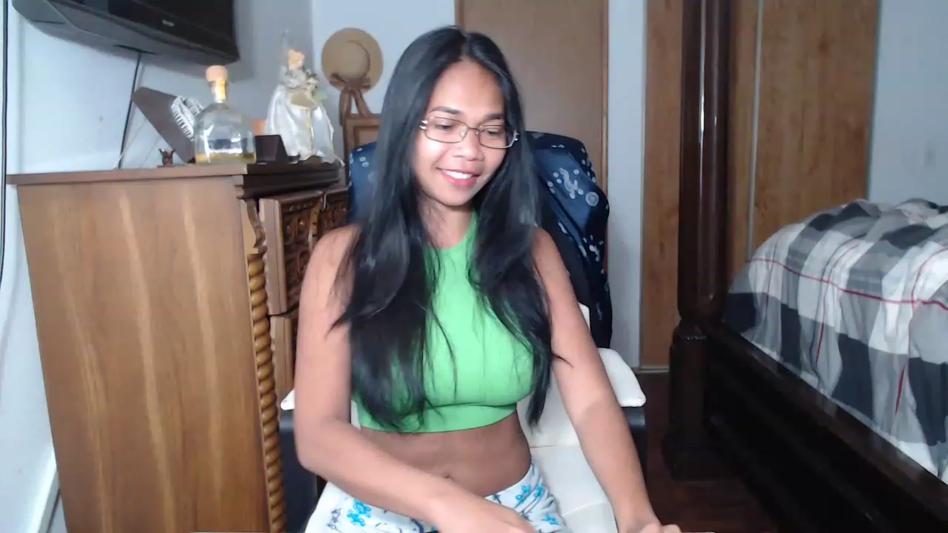 Gallery image thumbnail from Littlekai2023's myfreecams stream on, 05/29/2023, 18:50 image 1 of 20