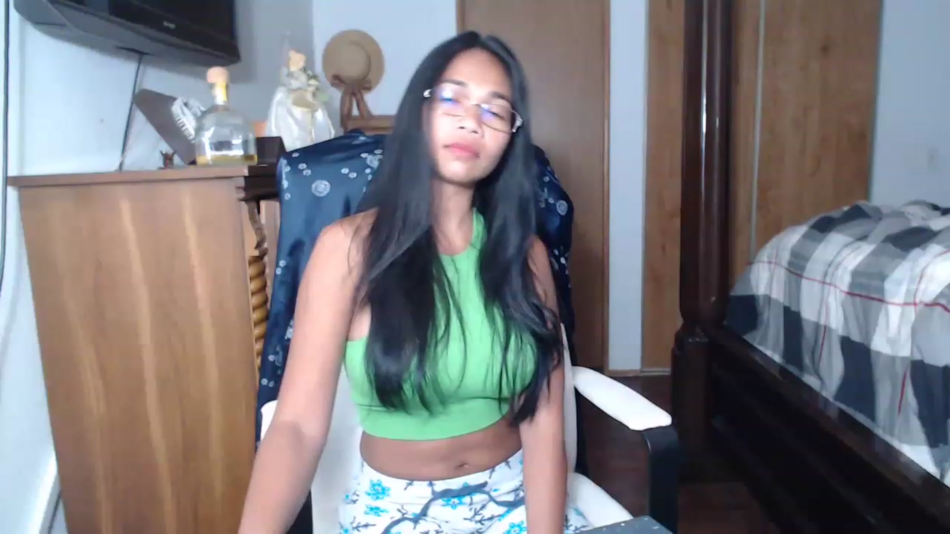 Gallery image thumbnail from Littlekai2023's myfreecams stream on, 05/29/2023, 18:50 image 4 of 20