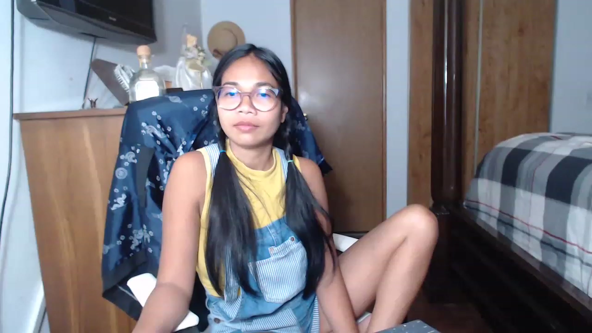 Gallery image thumbnail from Littlekai2023's myfreecams stream on, 05/31/2023, 03:07 image 7 of 20