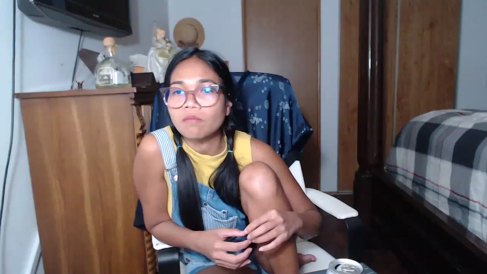 Gallery image thumbnail from Littlekai2023's myfreecams stream on, 05/31/2023, 03:07 image 17 of 20