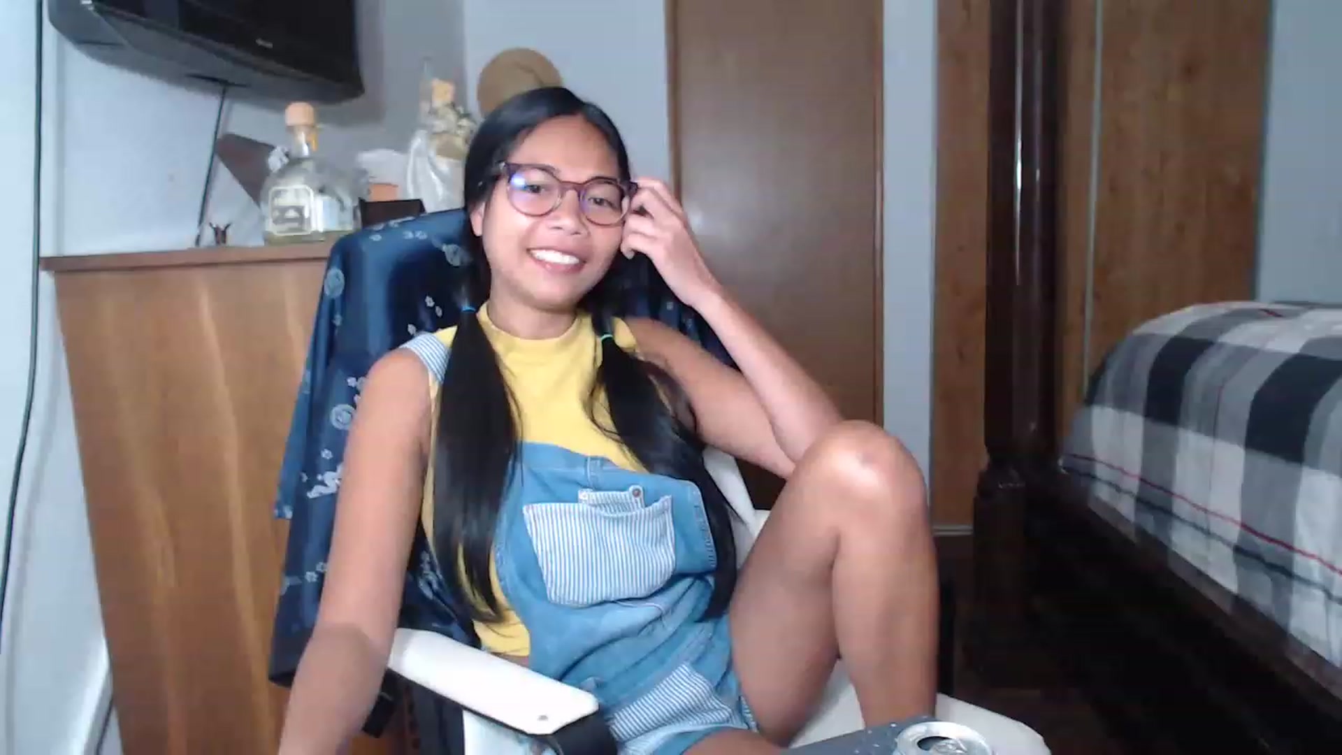 Gallery image thumbnail from Littlekai2023's myfreecams stream on, 05/31/2023, 03:07 image 16 of 20