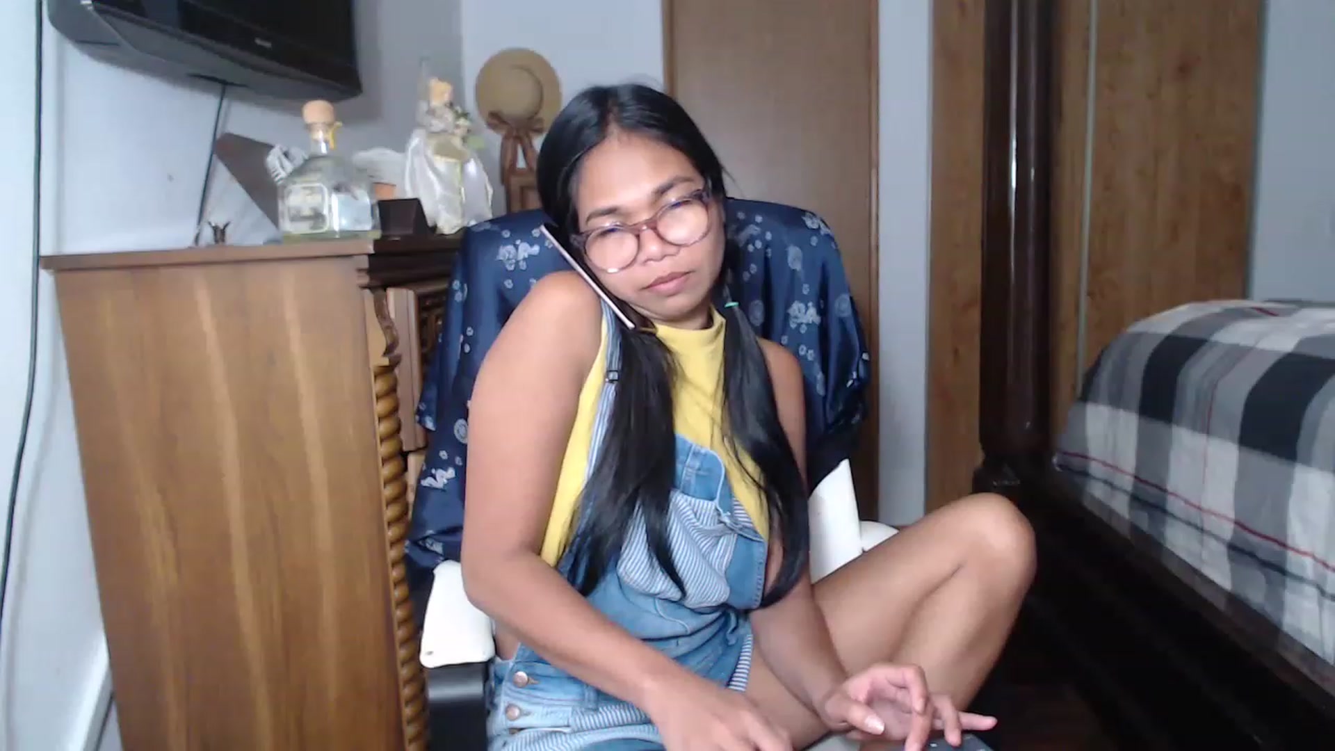 Gallery image thumbnail from Littlekai2023's myfreecams stream on, 05/31/2023, 03:07 image 19 of 20