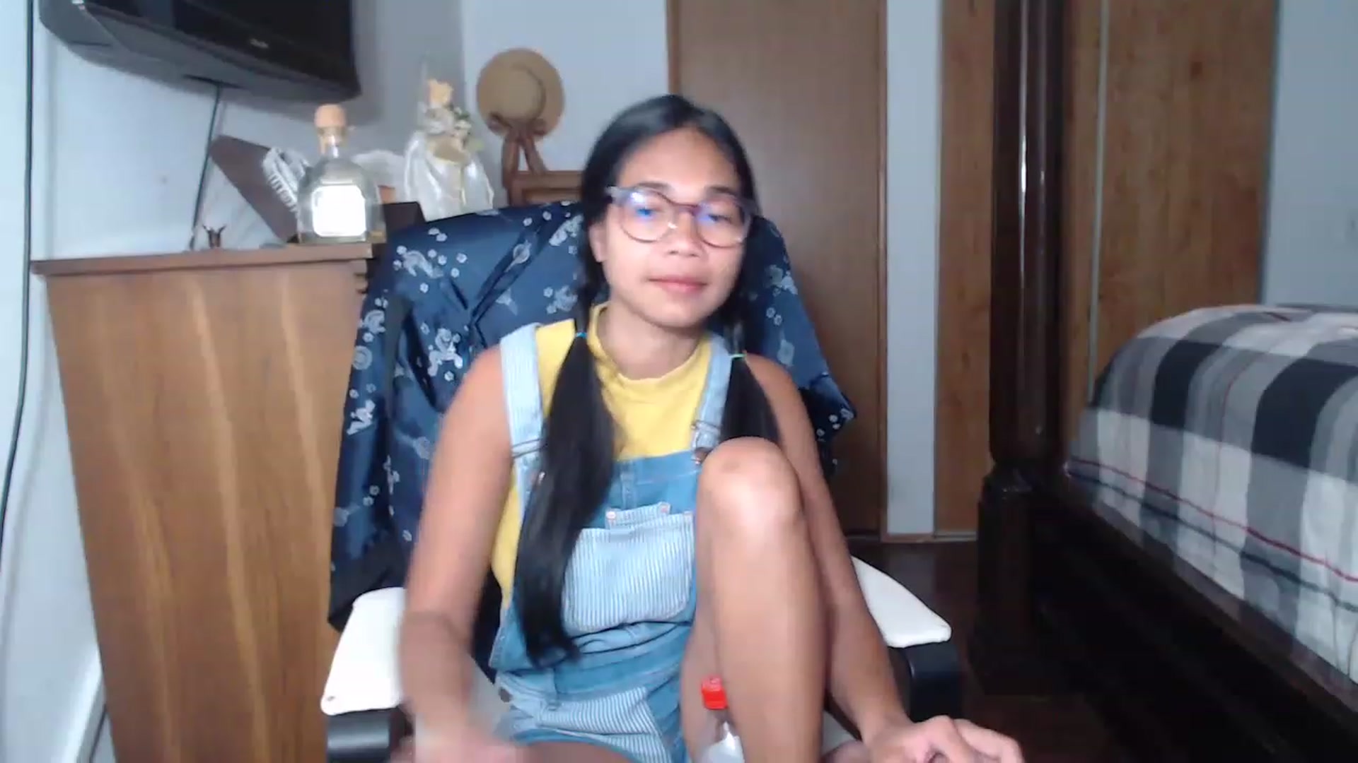 Gallery image thumbnail from Littlekai2023's myfreecams stream on, 05/31/2023, 03:07 image 3 of 20