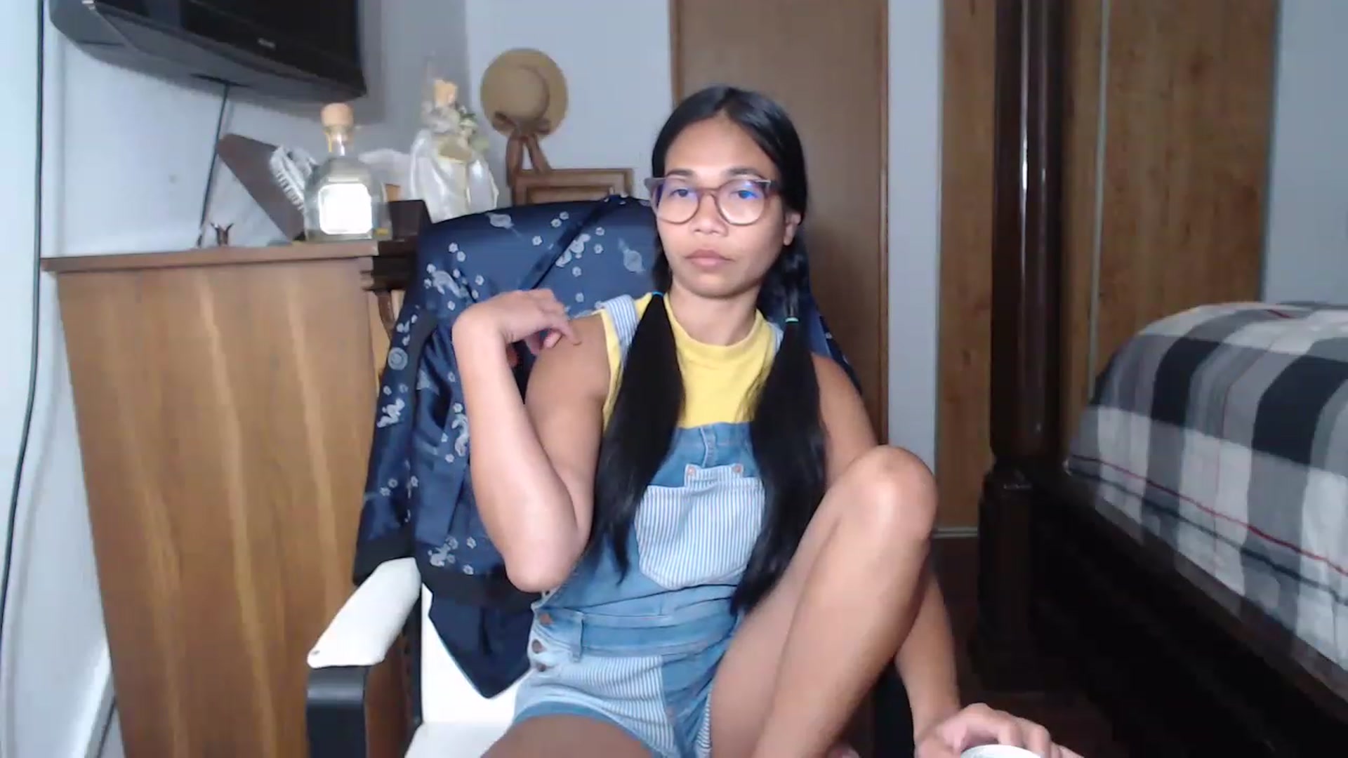Gallery image thumbnail from Littlekai2023's myfreecams stream on, 05/31/2023, 03:07 image 8 of 20