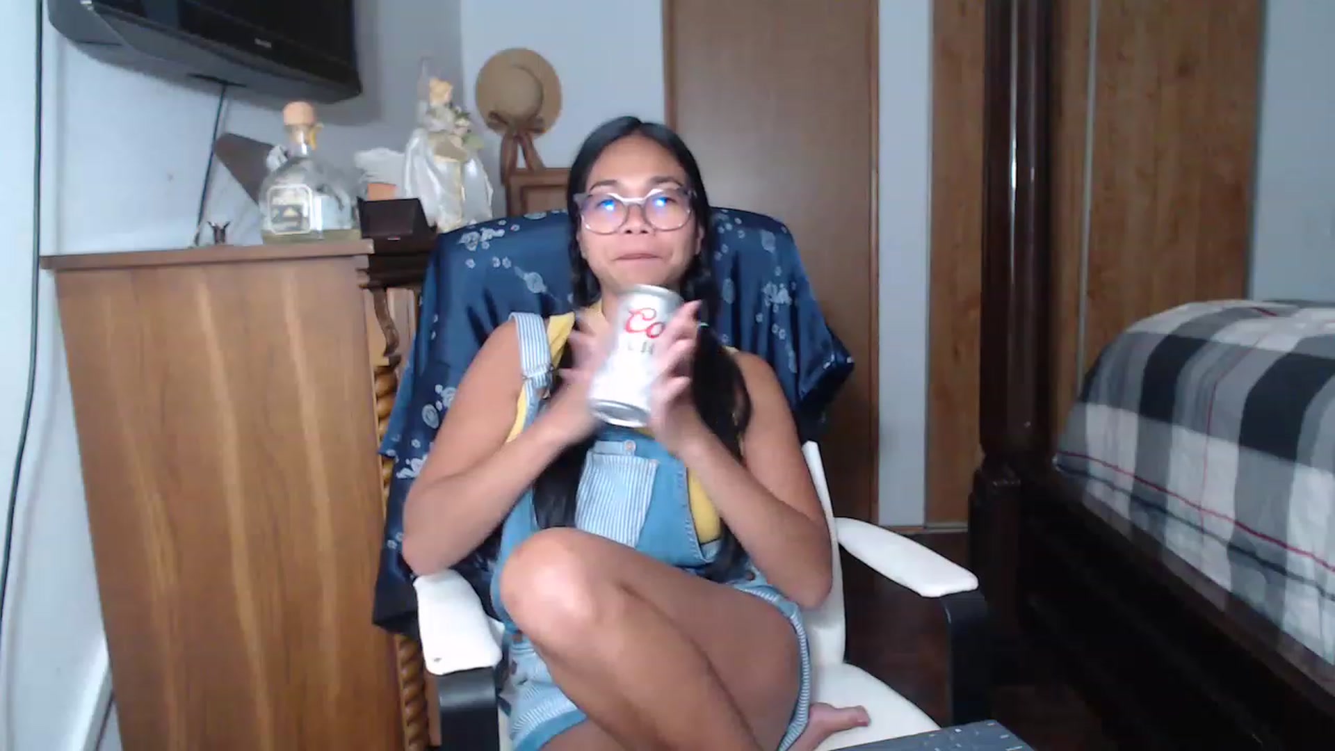 Gallery image thumbnail from Littlekai2023's myfreecams stream on, 05/31/2023, 03:48 image 12 of 20