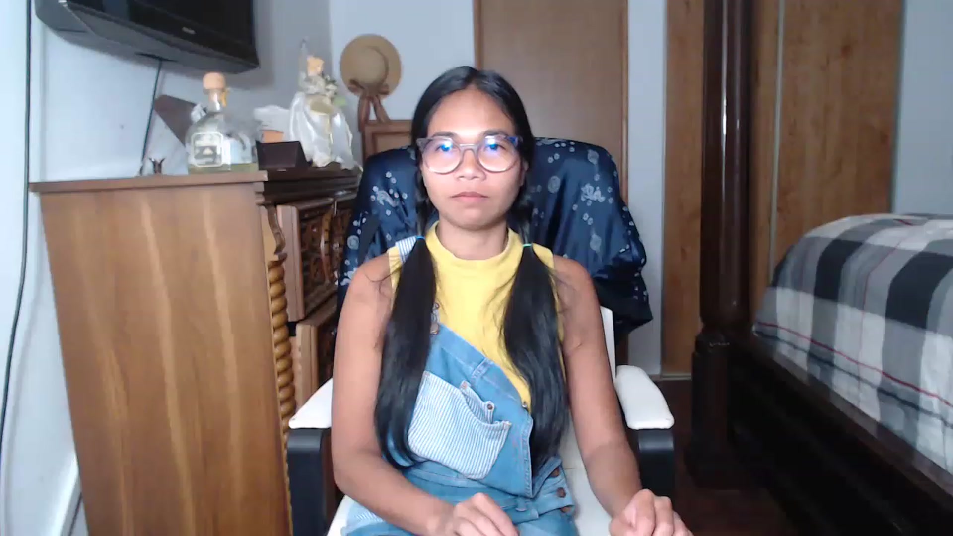 Gallery image thumbnail from Littlekai2023's myfreecams stream on, 05/31/2023, 03:48 image 7 of 20