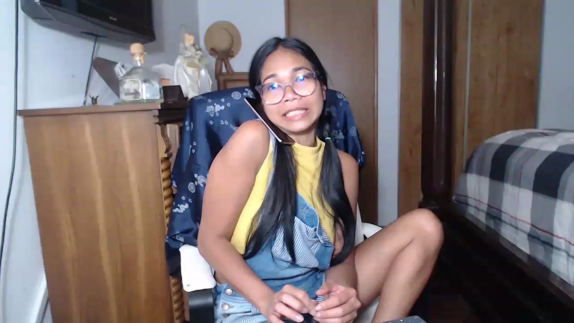 Gallery image thumbnail from Littlekai2023's myfreecams stream on, 05/31/2023, 03:48 image 14 of 20