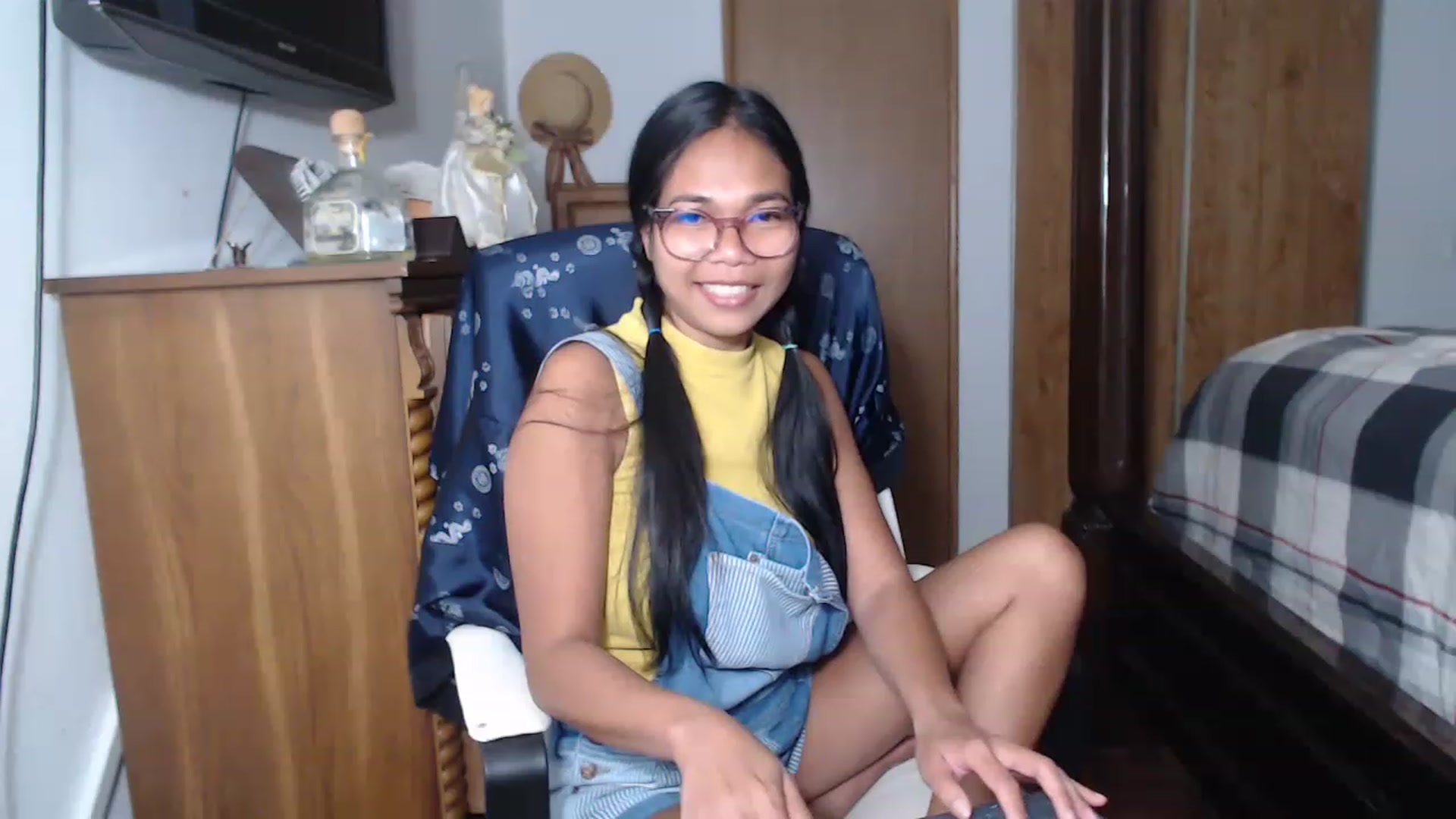 Gallery image thumbnail from Littlekai2023's myfreecams stream on, 05/31/2023, 03:48 image 13 of 20