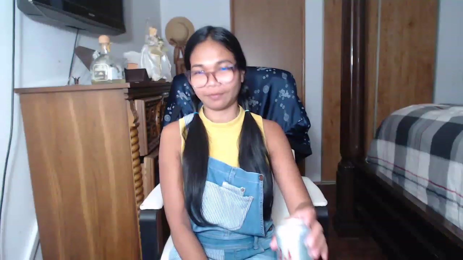 Gallery image thumbnail from Littlekai2023's myfreecams stream on, 05/31/2023, 03:48 image 6 of 20