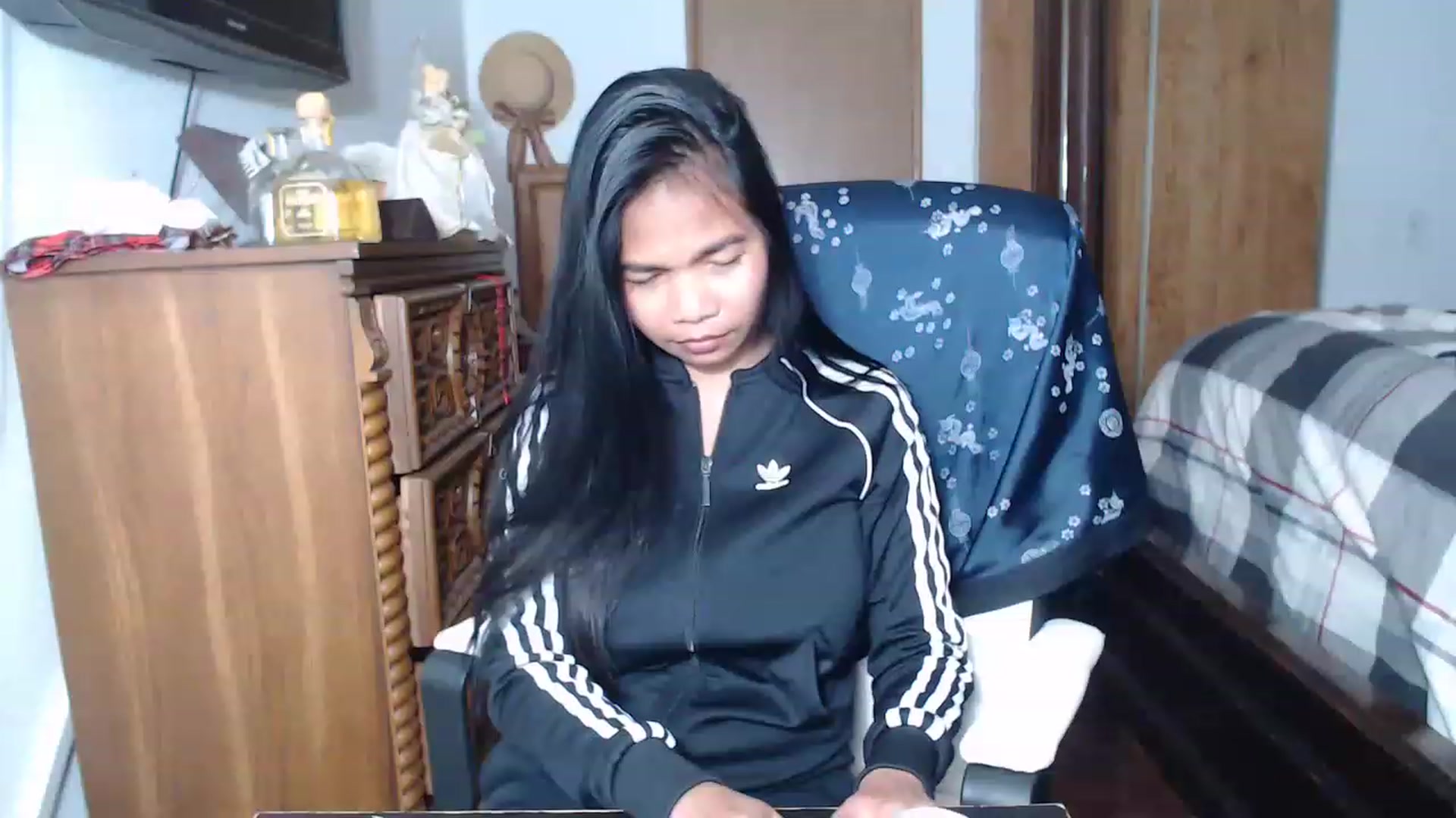 Gallery image thumbnail from Littlekai2023's myfreecams stream on, 06/02/2023, 05:26 image 18 of 20