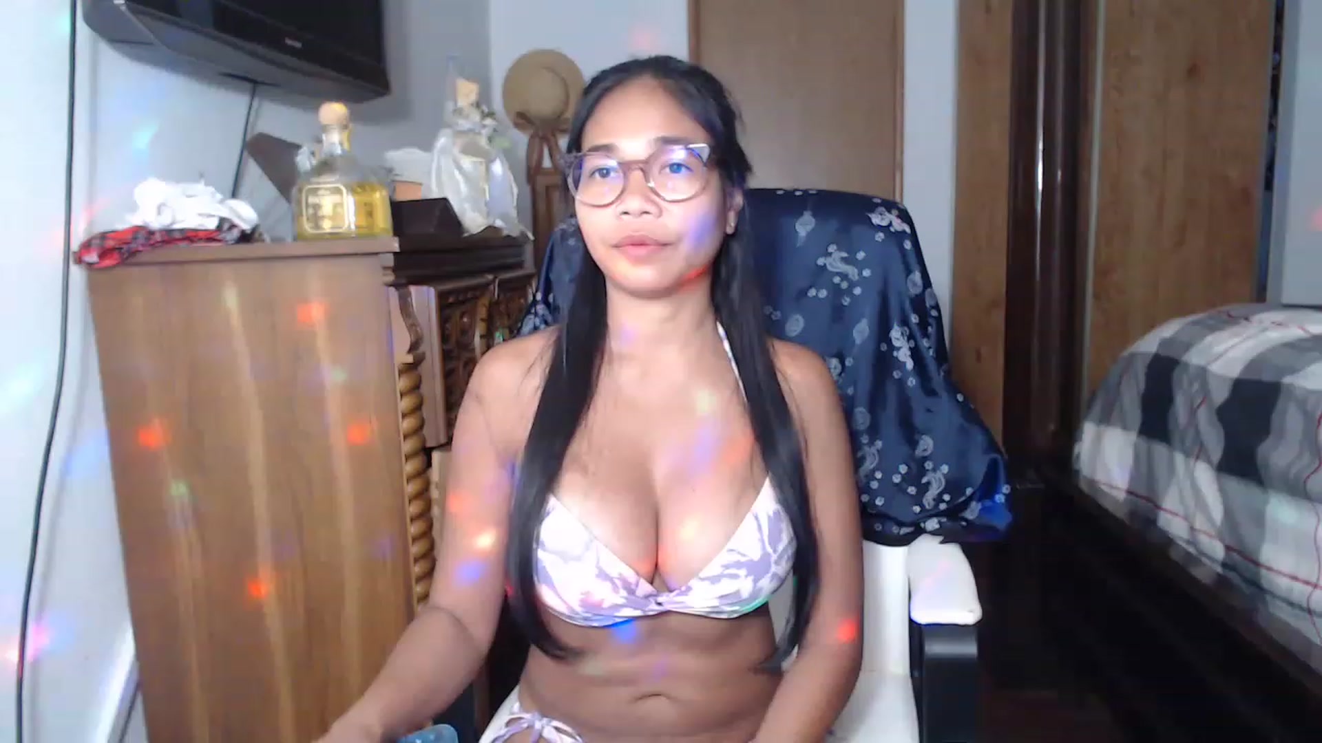 Gallery image thumbnail from Littlekai2023's myfreecams stream on, 06/03/2023, 24:01 image 1 of 20