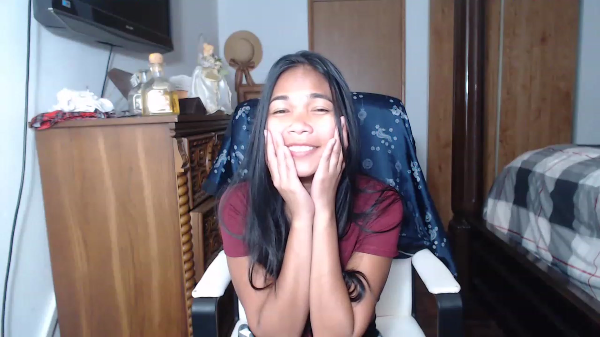 Gallery image thumbnail from Littlekai2023's myfreecams stream on, 06/03/2023, 01:03 image 19 of 20