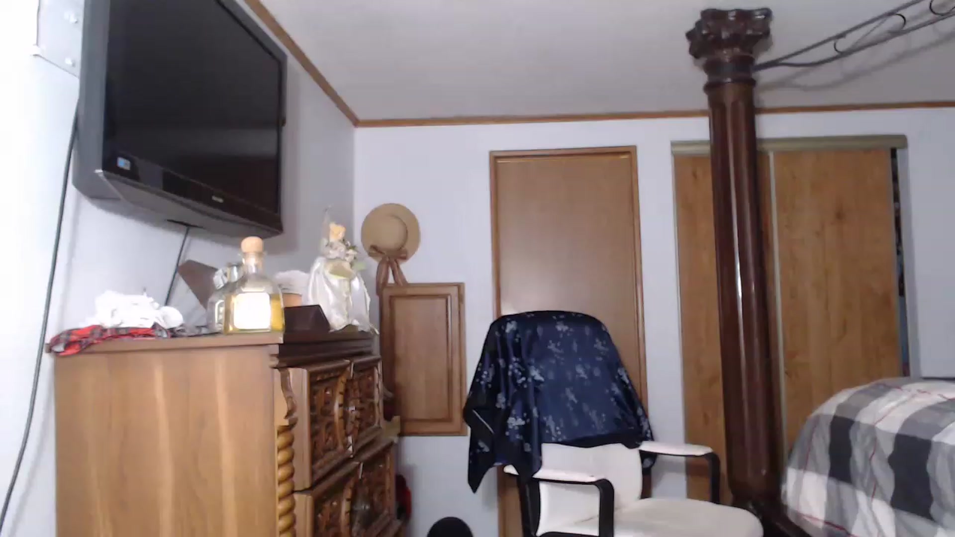 Gallery image thumbnail from Littlekai2023's myfreecams stream on, 06/03/2023, 01:03 image 3 of 20