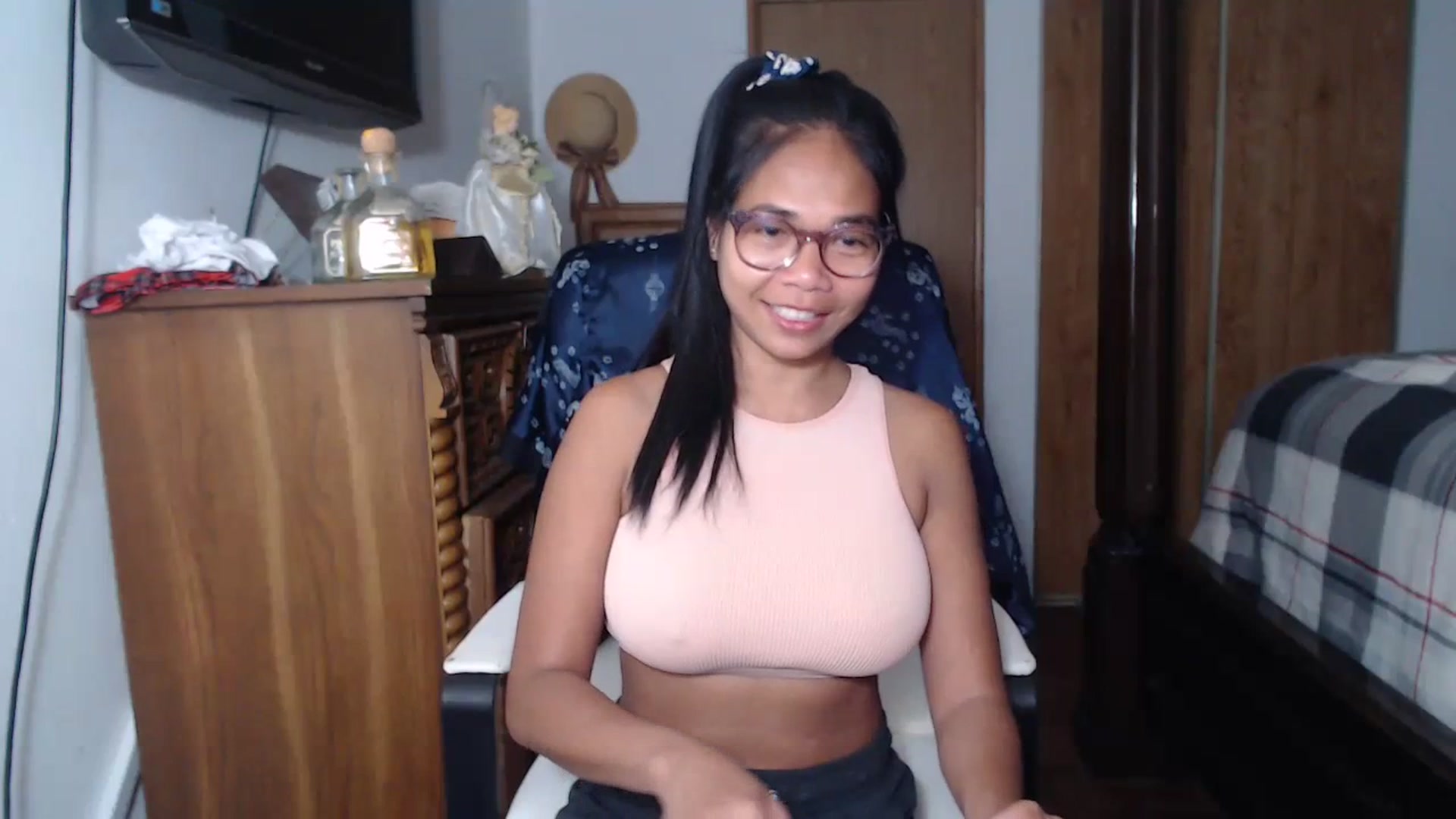 Gallery image thumbnail from Littlekai2023's myfreecams stream on, 06/03/2023, 20:23 image 9 of 20