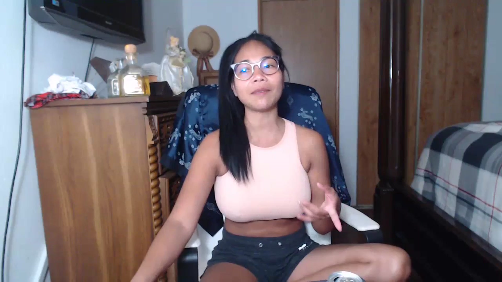 Gallery image thumbnail from Littlekai2023's myfreecams stream on, 06/03/2023, 20:23 image 20 of 20
