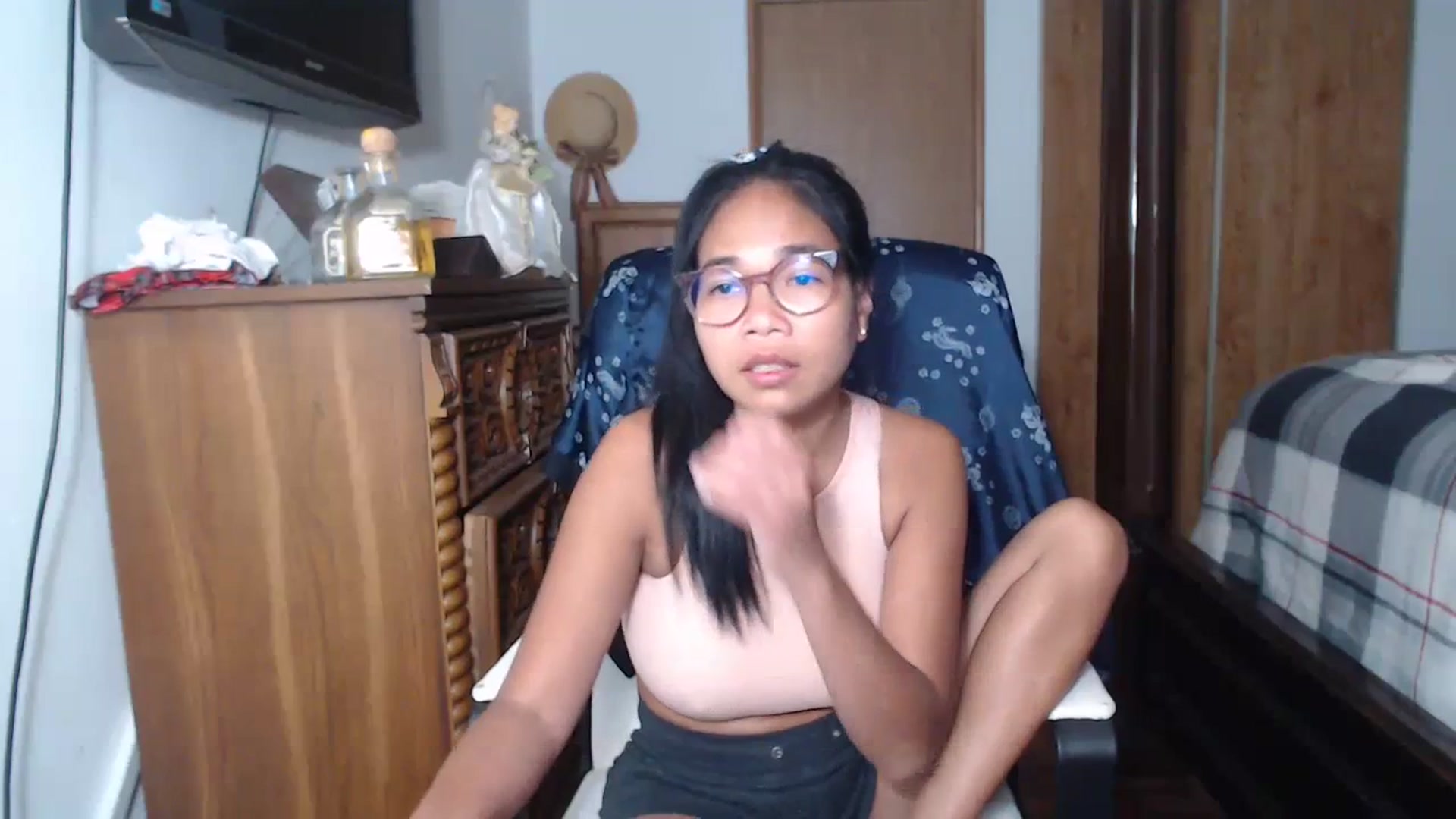 Gallery image thumbnail from Littlekai2023's myfreecams stream on, 06/03/2023, 20:23 image 5 of 20