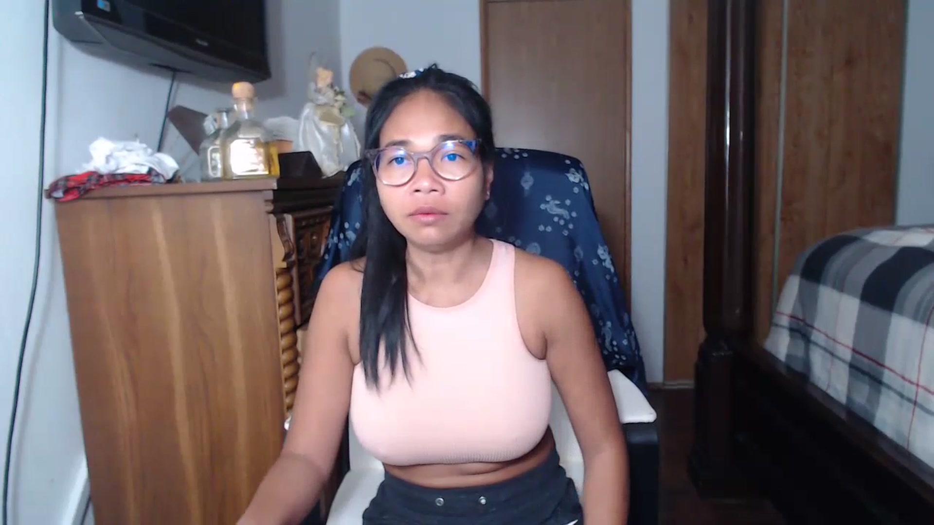 Gallery image thumbnail from Littlekai2023's myfreecams stream on, 06/03/2023, 20:23 image 11 of 20