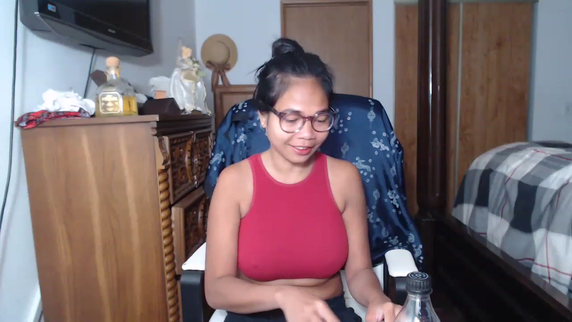 Gallery image thumbnail from Littlekai2023's myfreecams stream on, 06/04/2023, 17:22 image 6 of 20