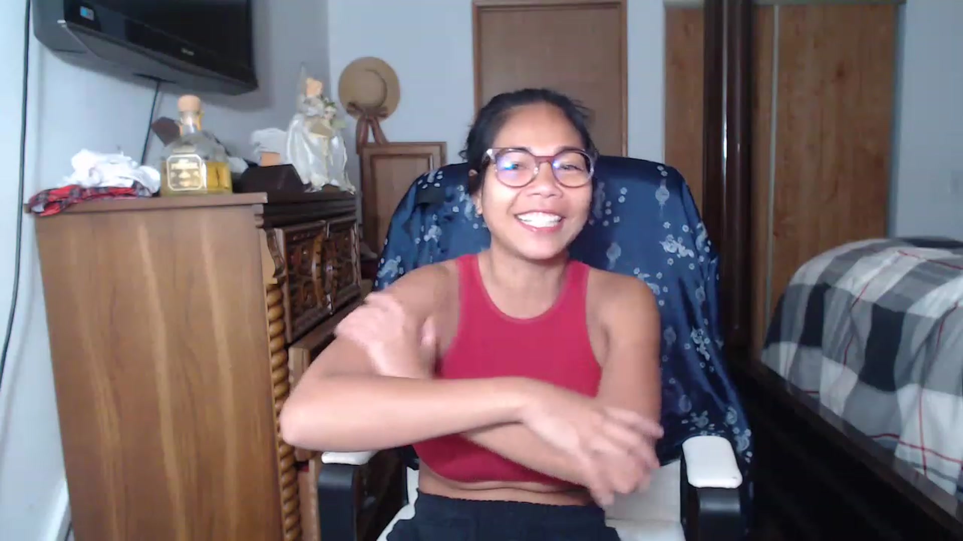 Gallery image thumbnail from Littlekai2023's myfreecams stream on, 06/04/2023, 17:22 image 16 of 20